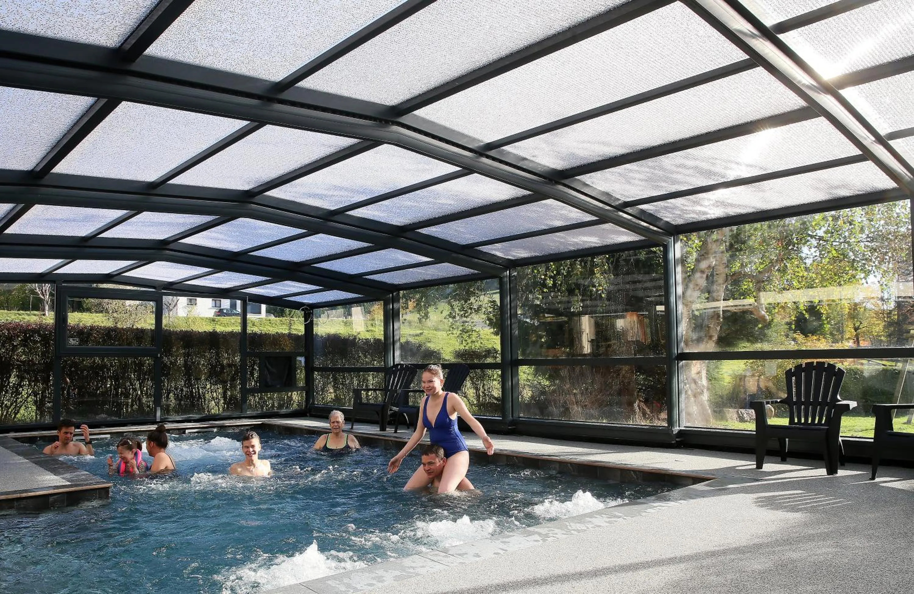 Swimming pool in Hôtel Restaurant La Buffe