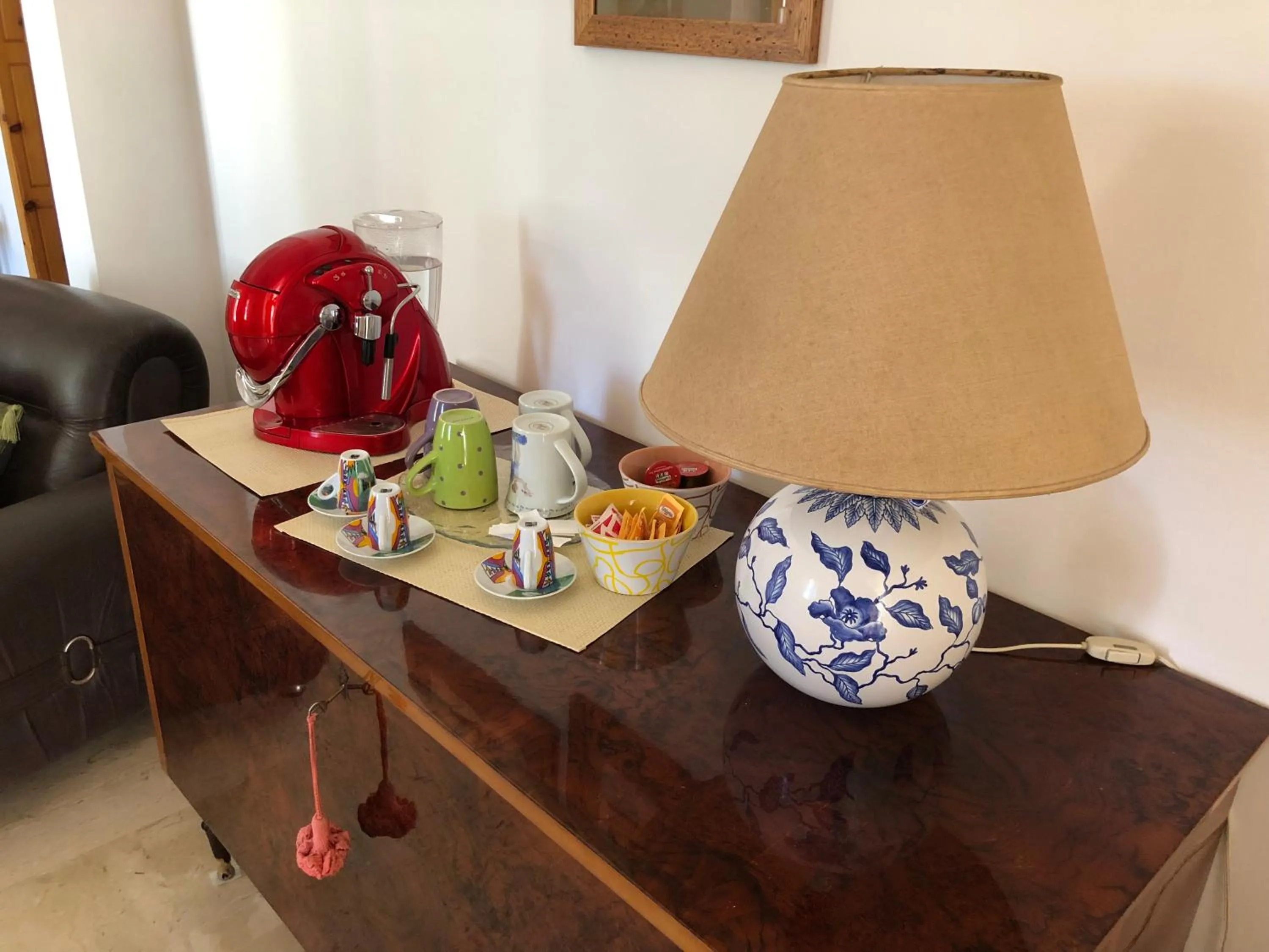 Coffee/tea facilities in Dimora Sofia