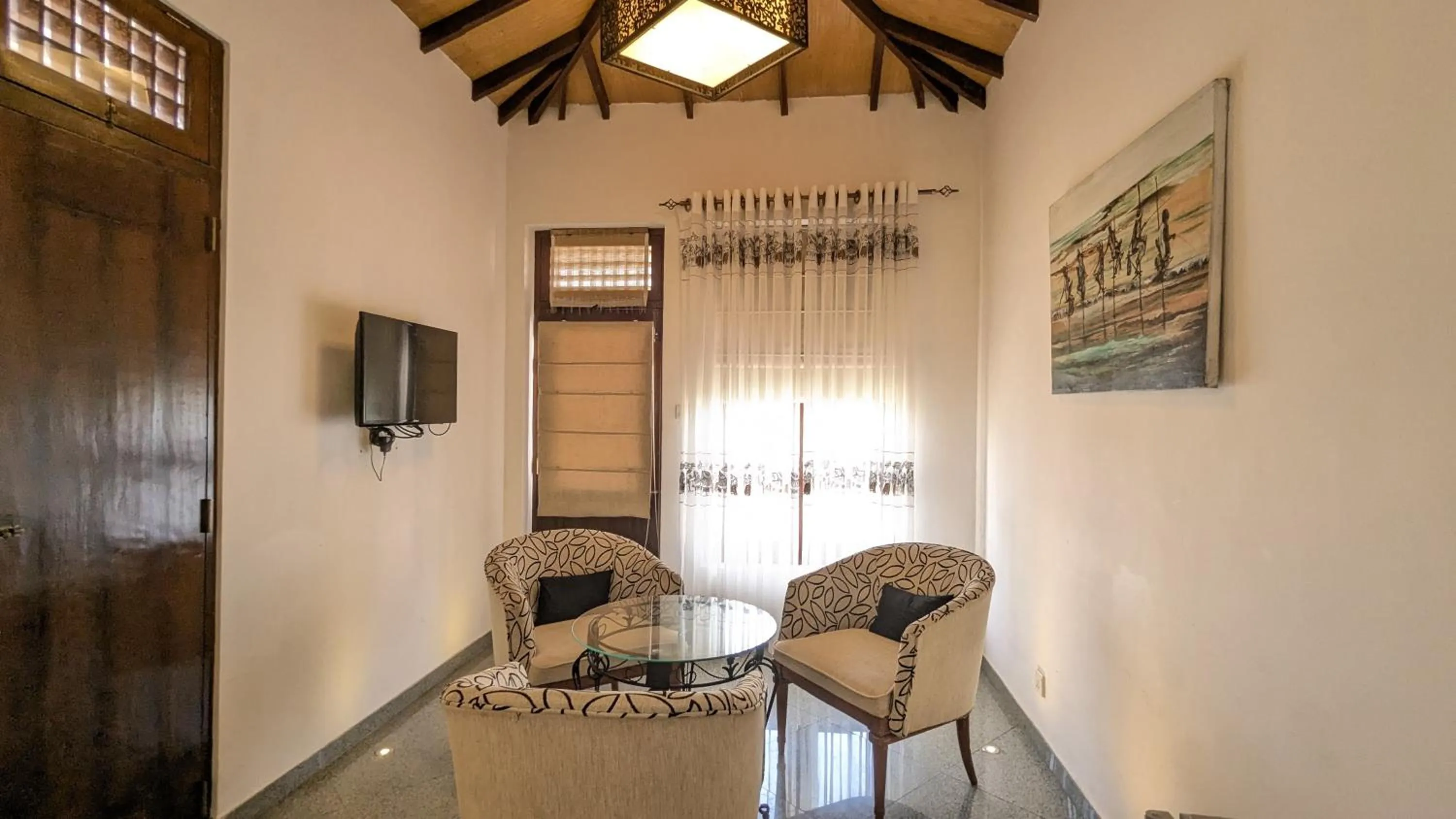 Restaurant/places to eat in Suriya Arana