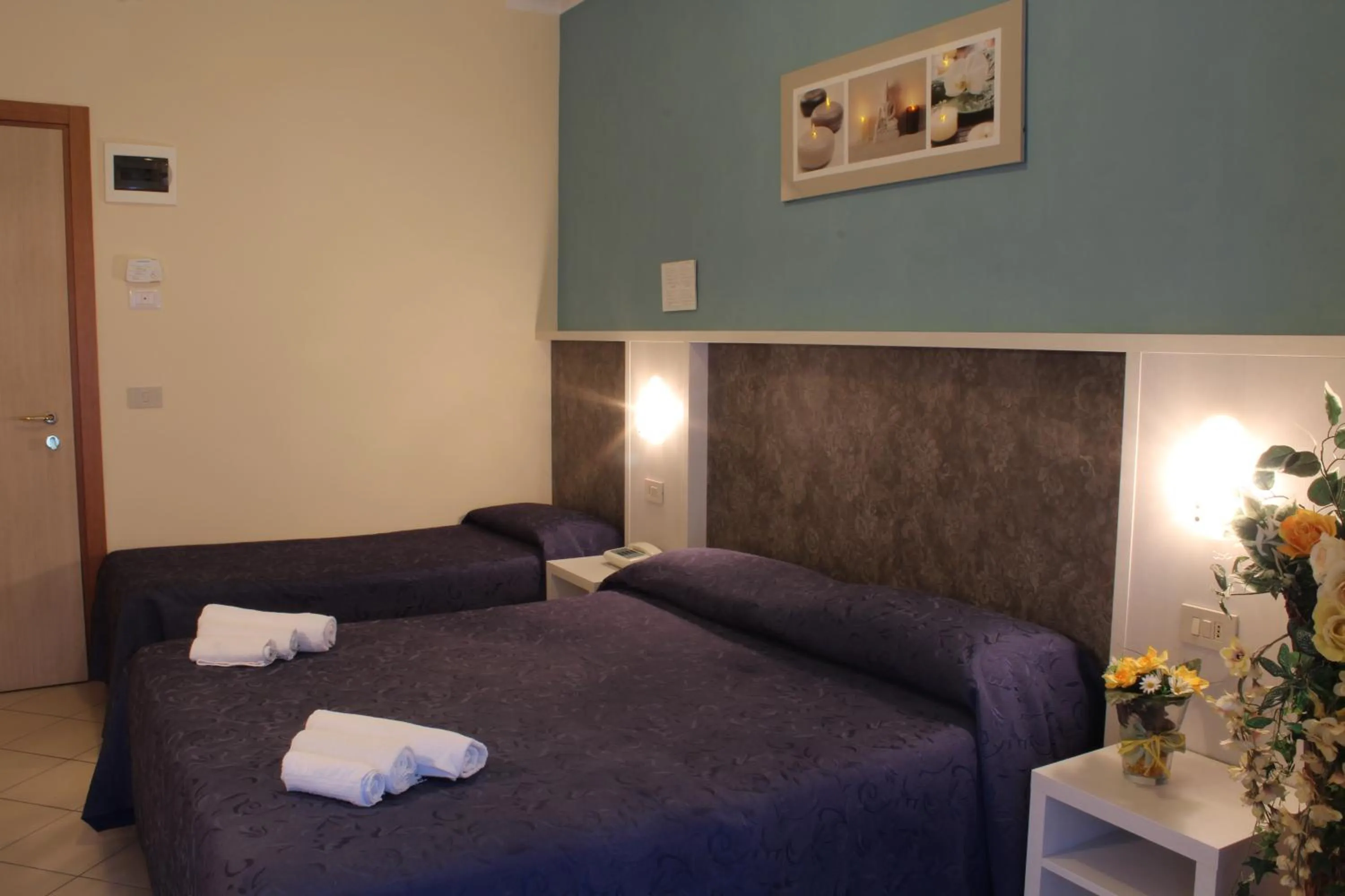 Bedroom, Bed in Hotel Senyor