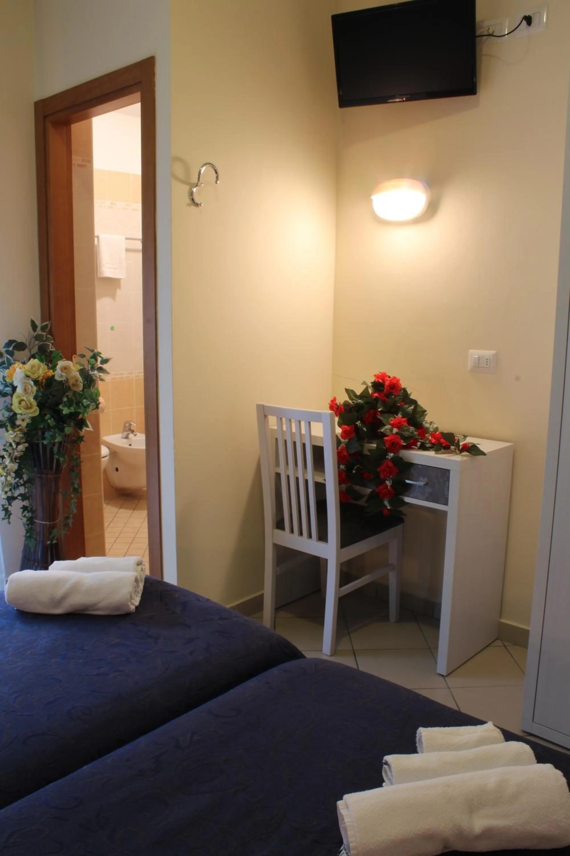 Bedroom, Bed in Hotel Senyor