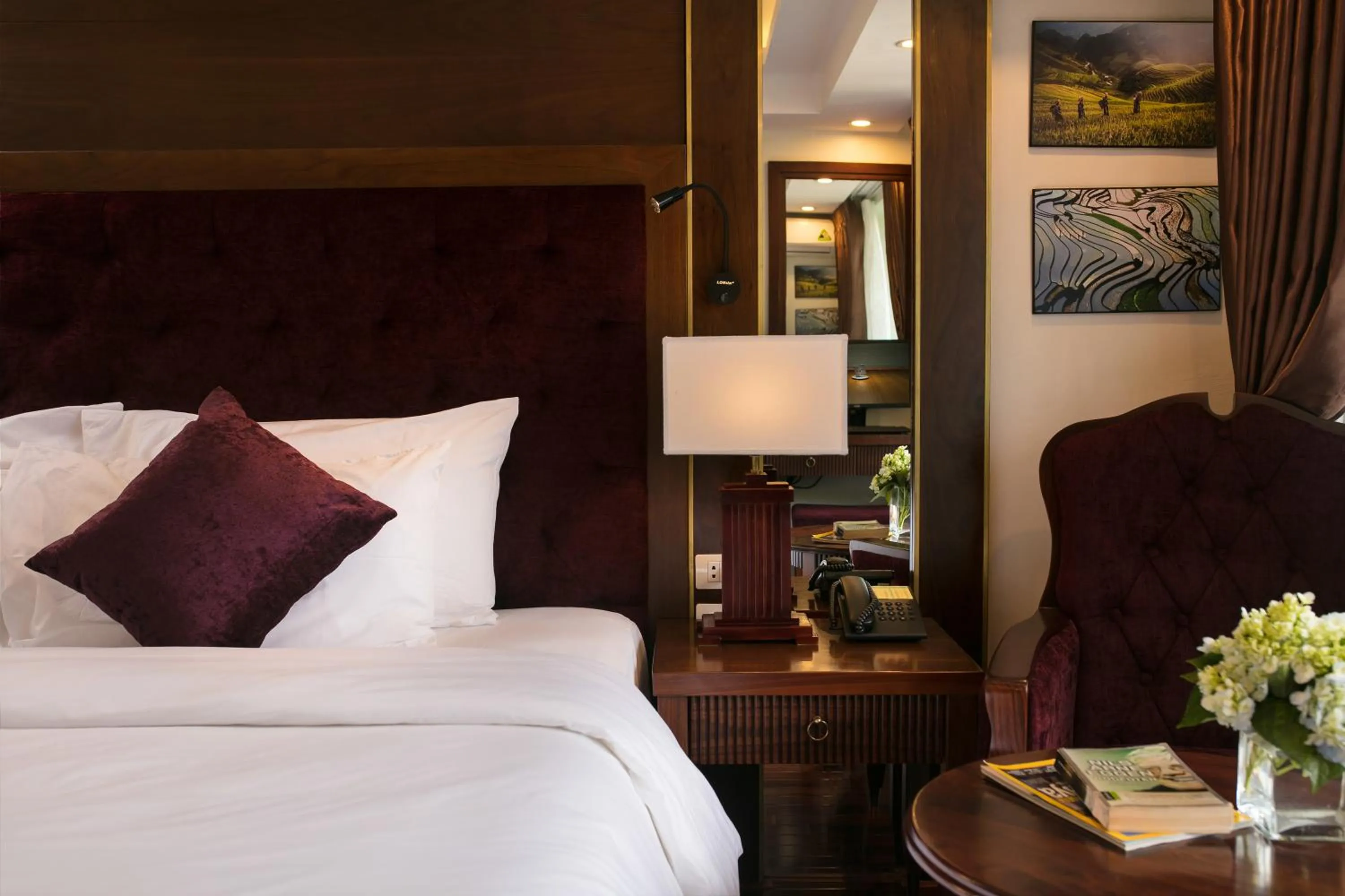 Seating area, Bed in Sapa Horizon Hotel