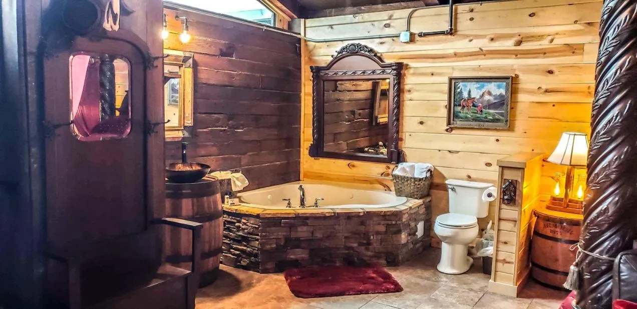 Samantha's Timber Inn