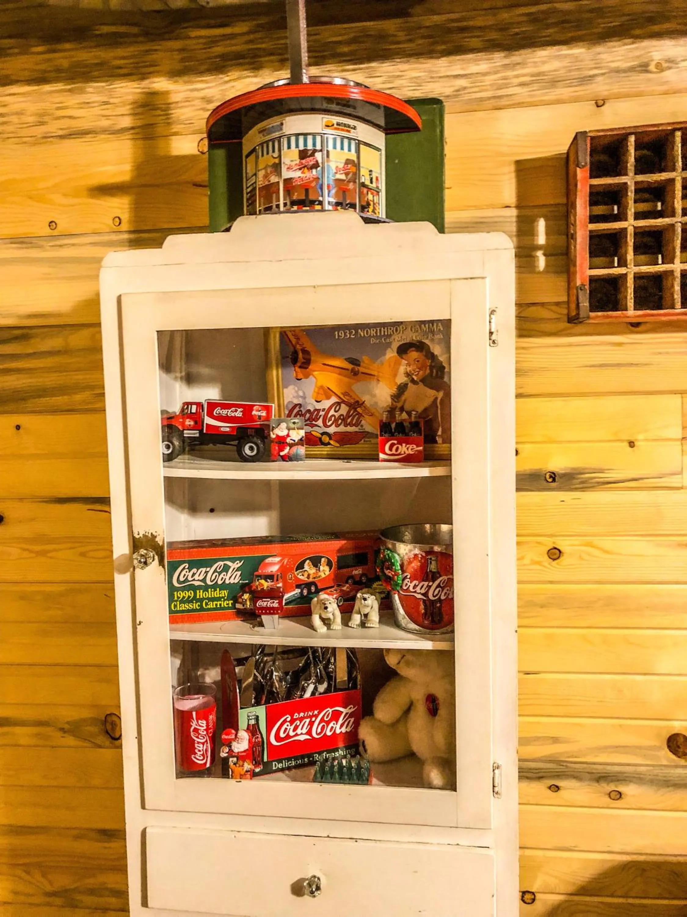 Samantha's Timber Inn