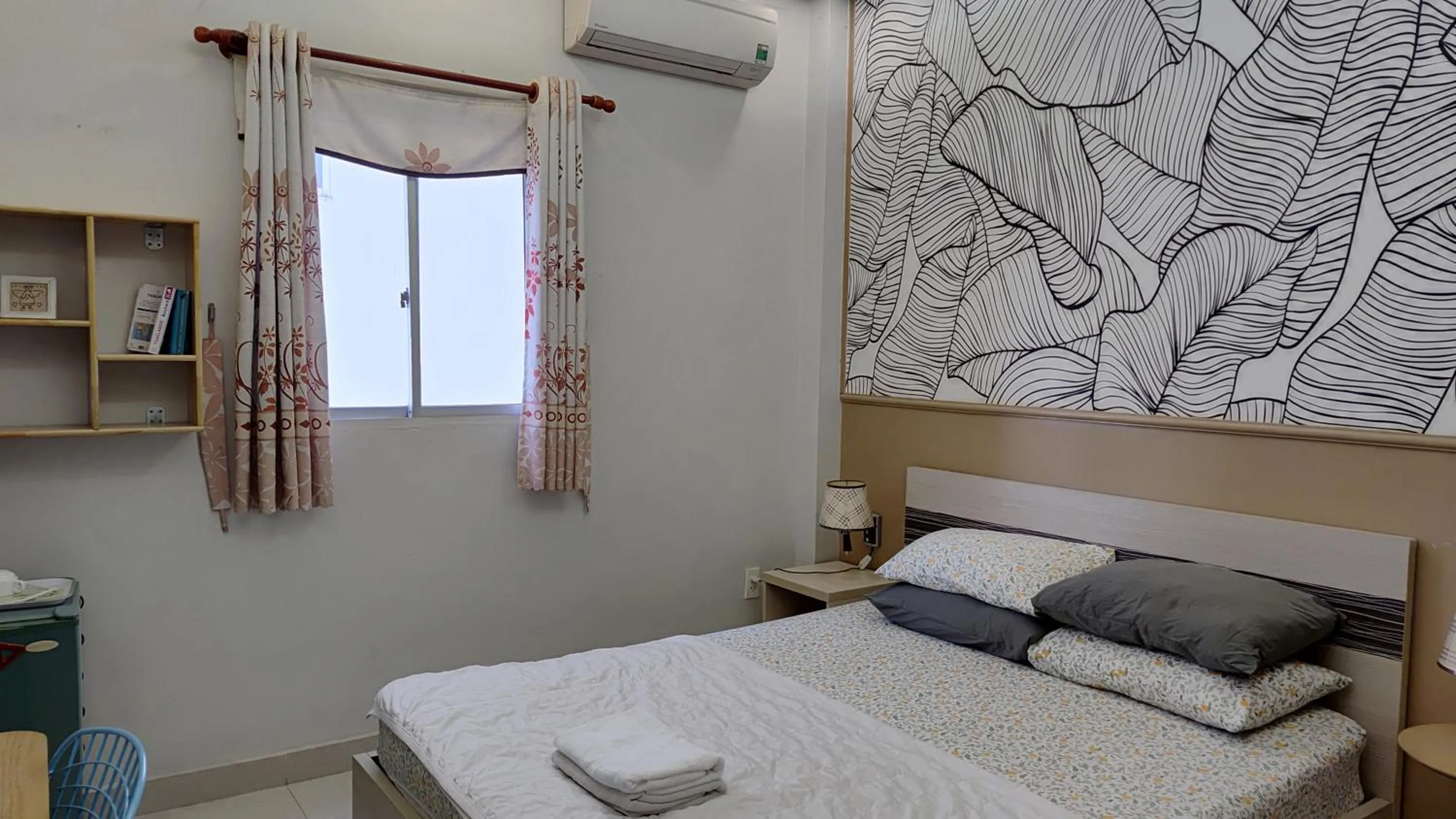 Photo of the whole room, Bed in Long Hostel