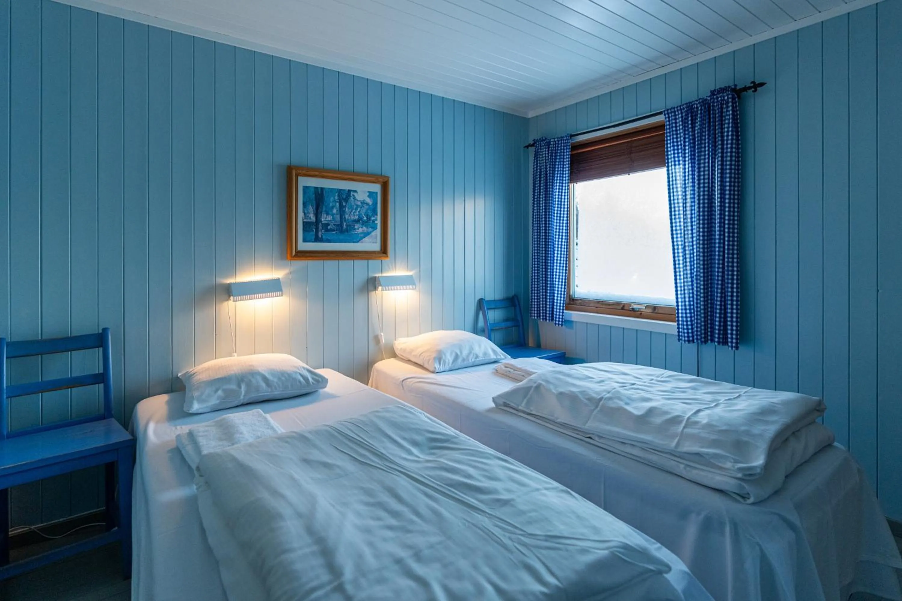 Bedroom, Bed in Henningsvær Rorbuer