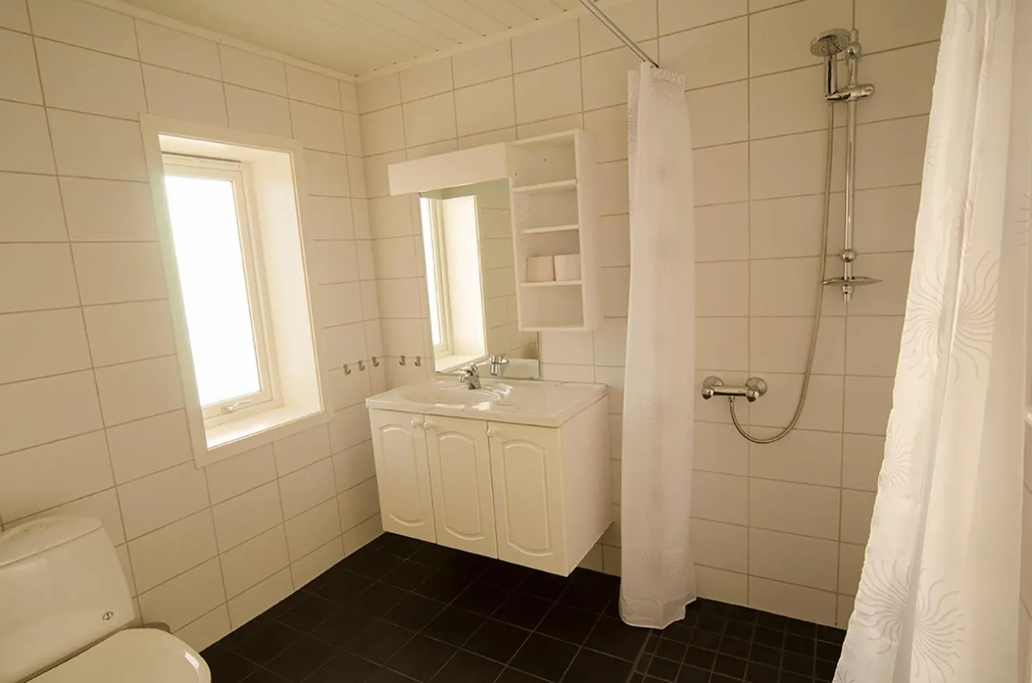Bathroom in Henningsvær Rorbuer