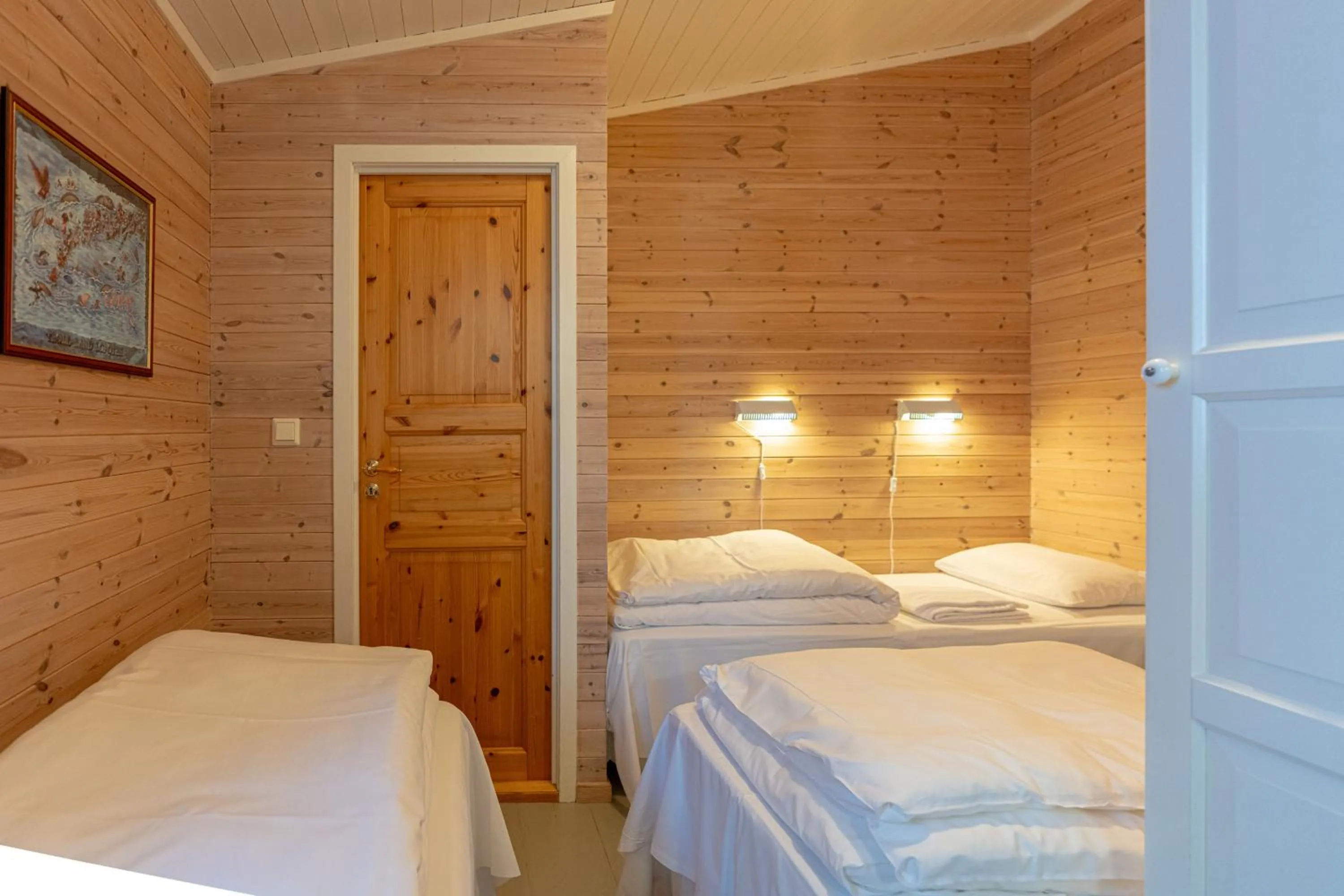 Bed in Henningsvær Rorbuer