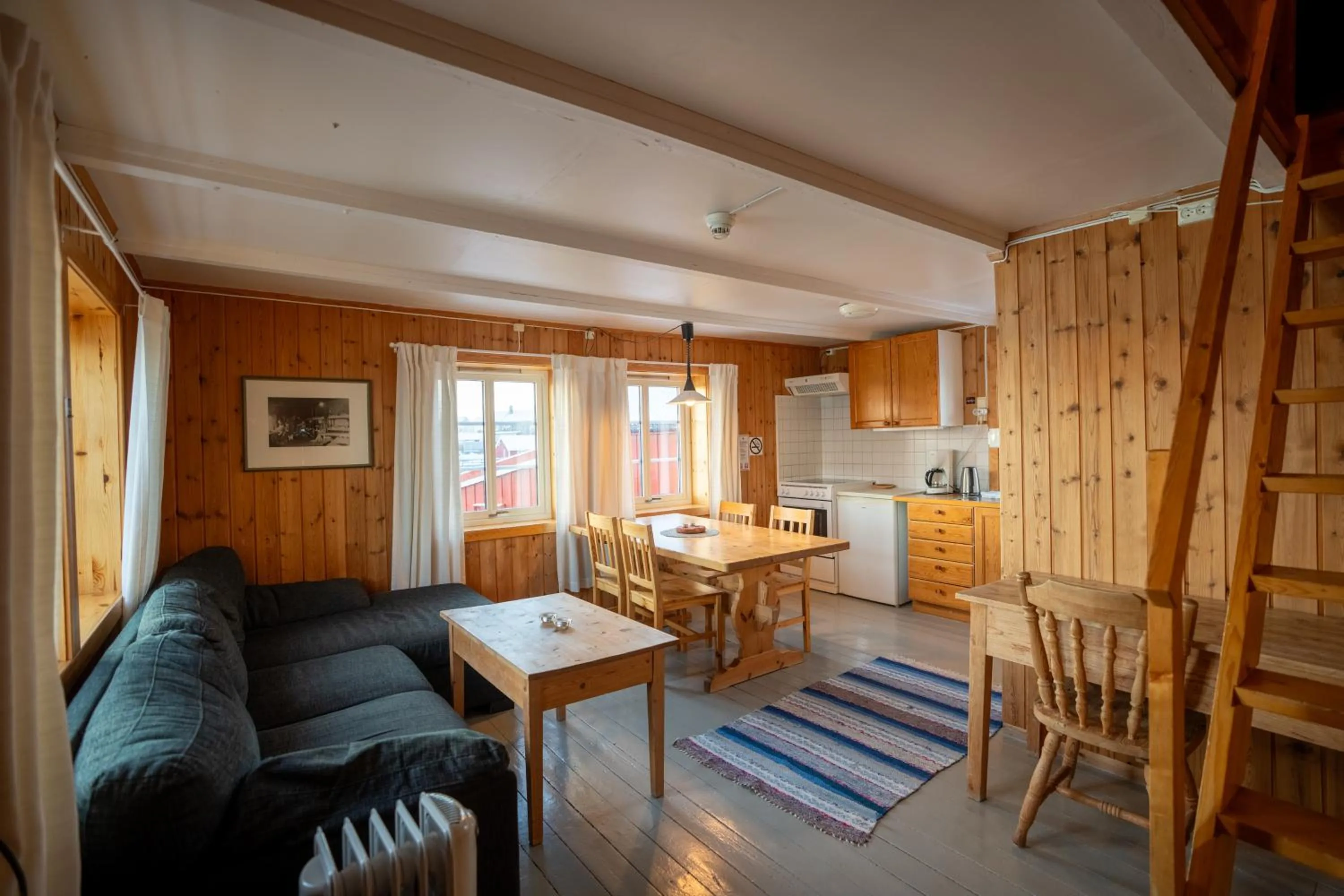 Living room in Henningsvær Rorbuer