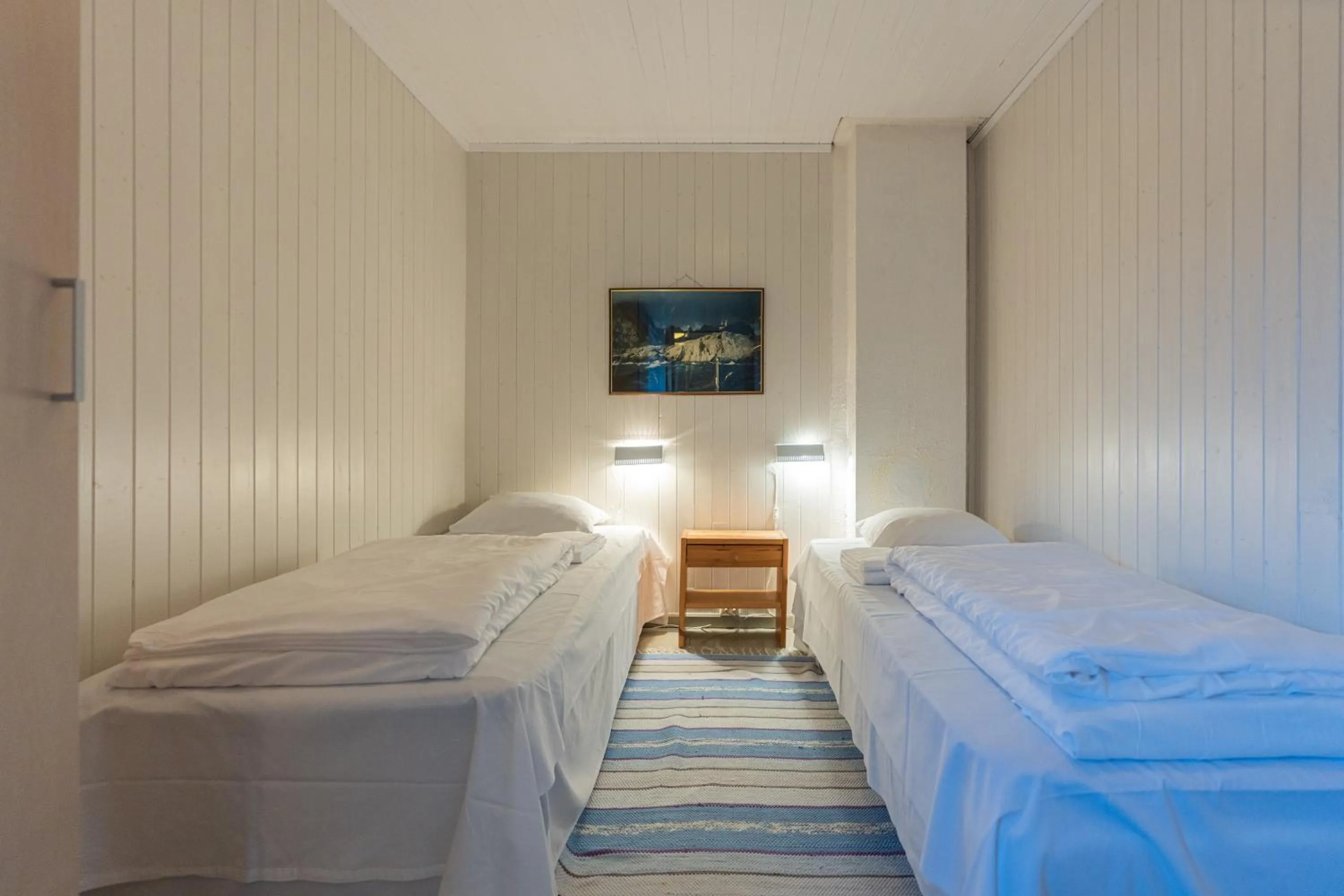 Bed in Henningsvær Rorbuer