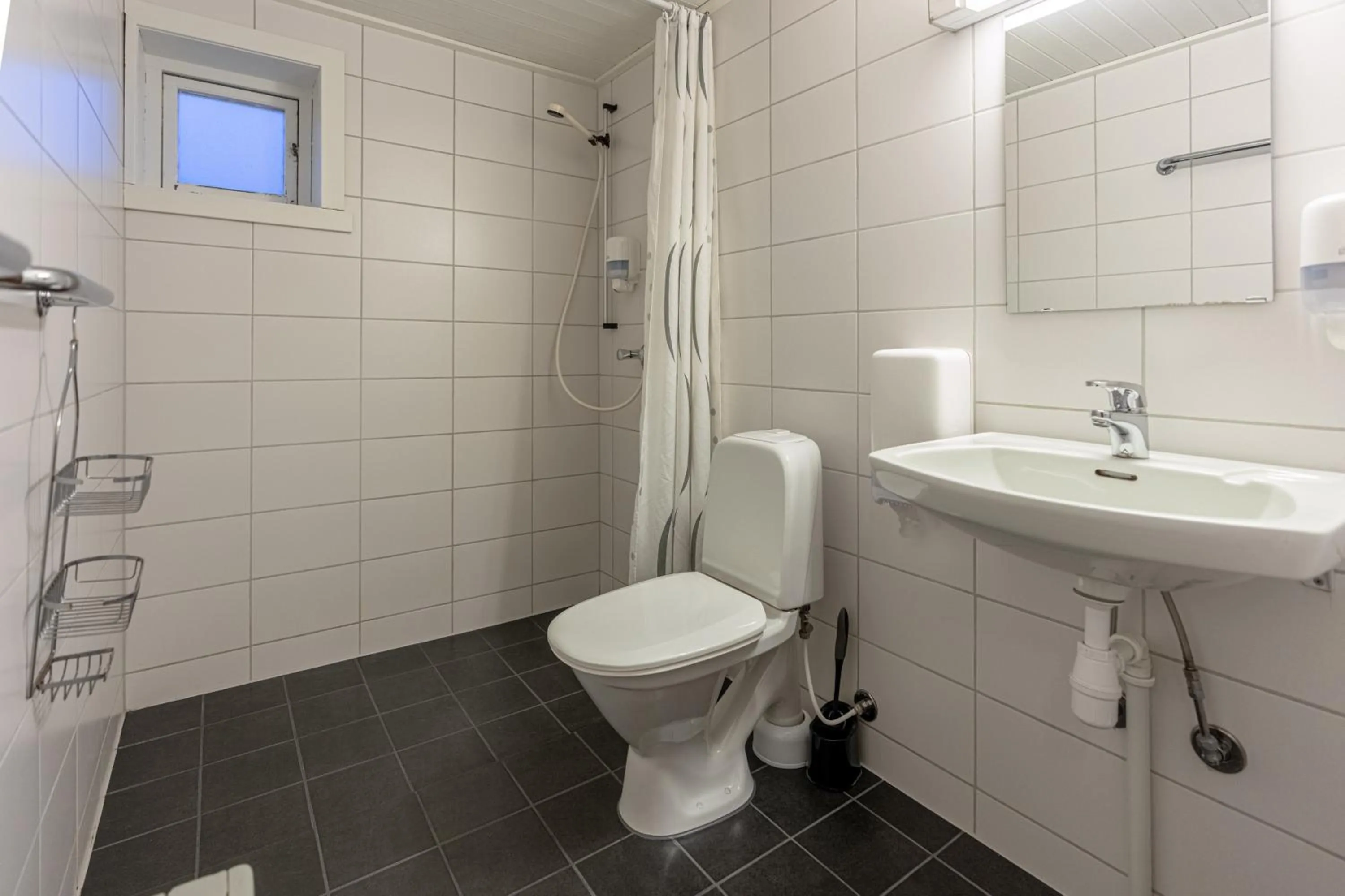 Bathroom in Henningsvær Rorbuer