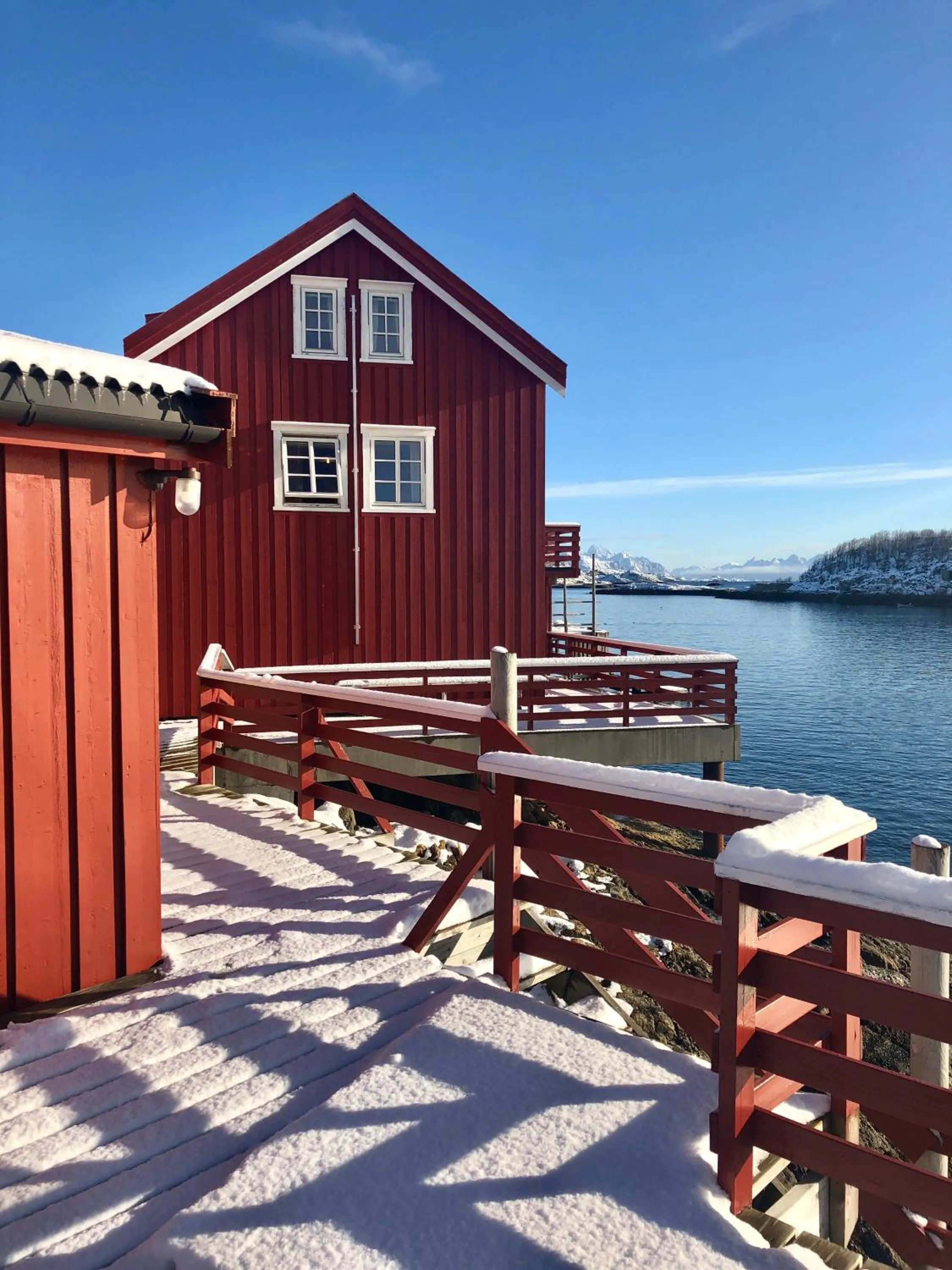 Property building in Henningsvær Rorbuer