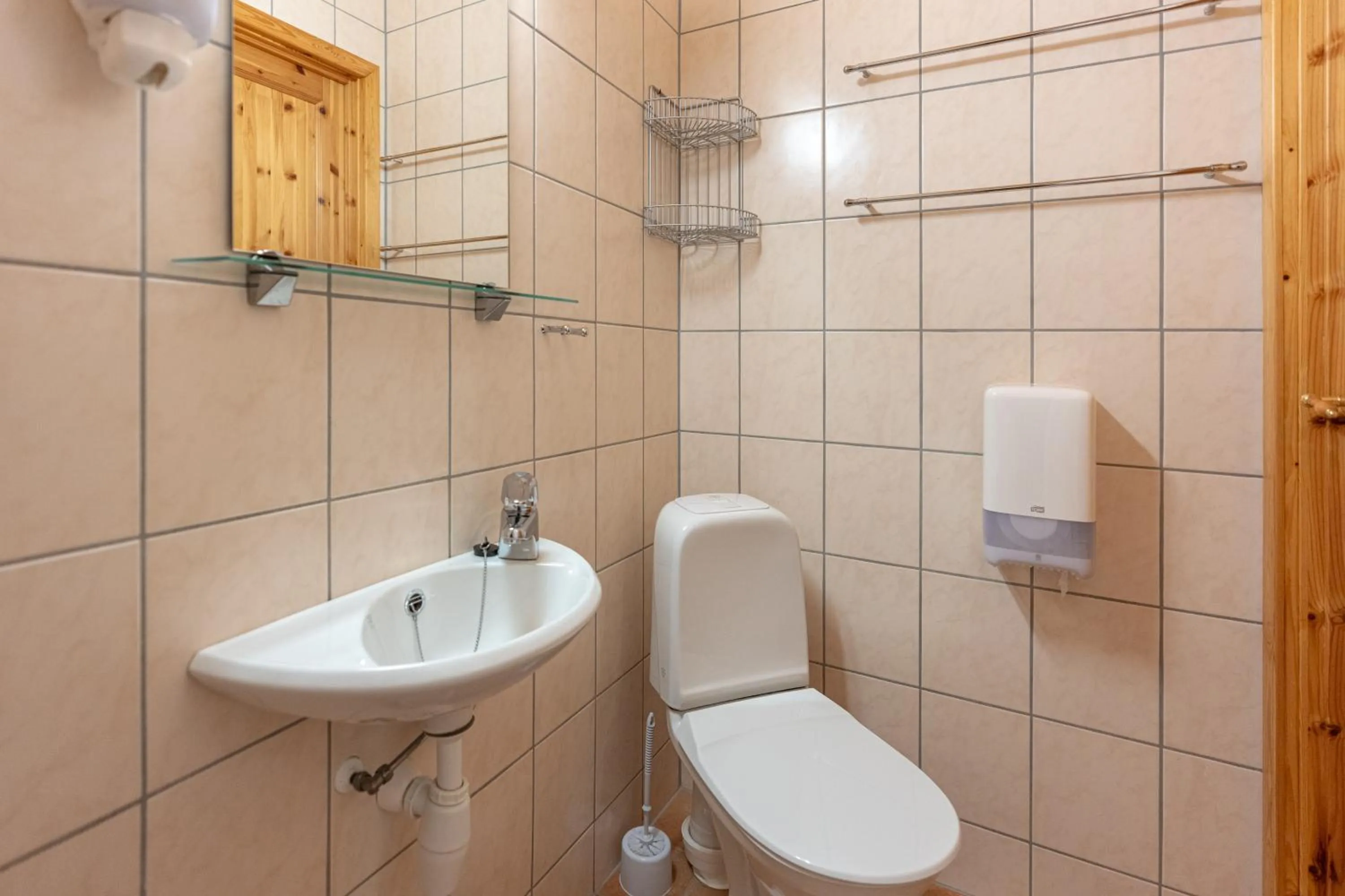 Bathroom in Henningsvær Rorbuer