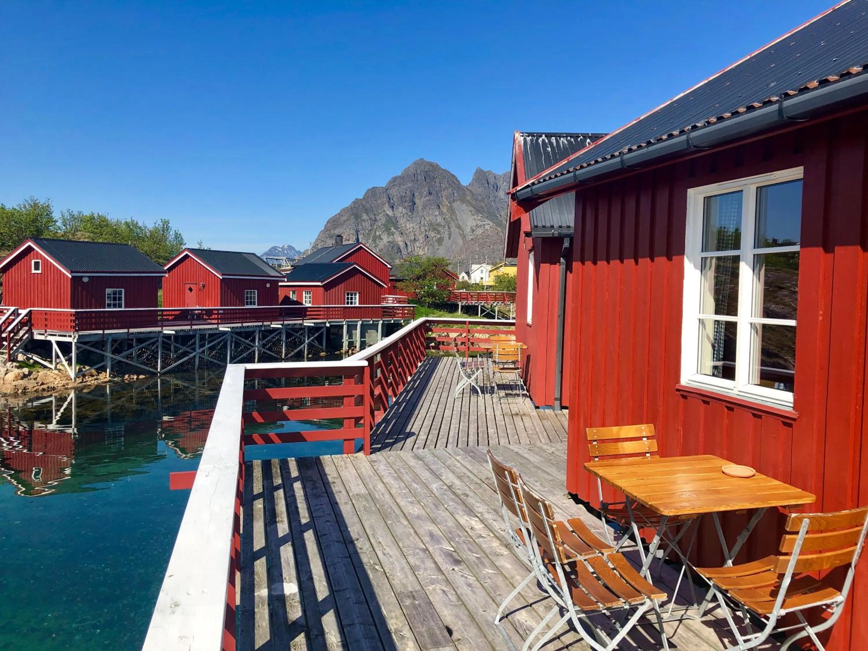 Patio in Henningsvær Rorbuer