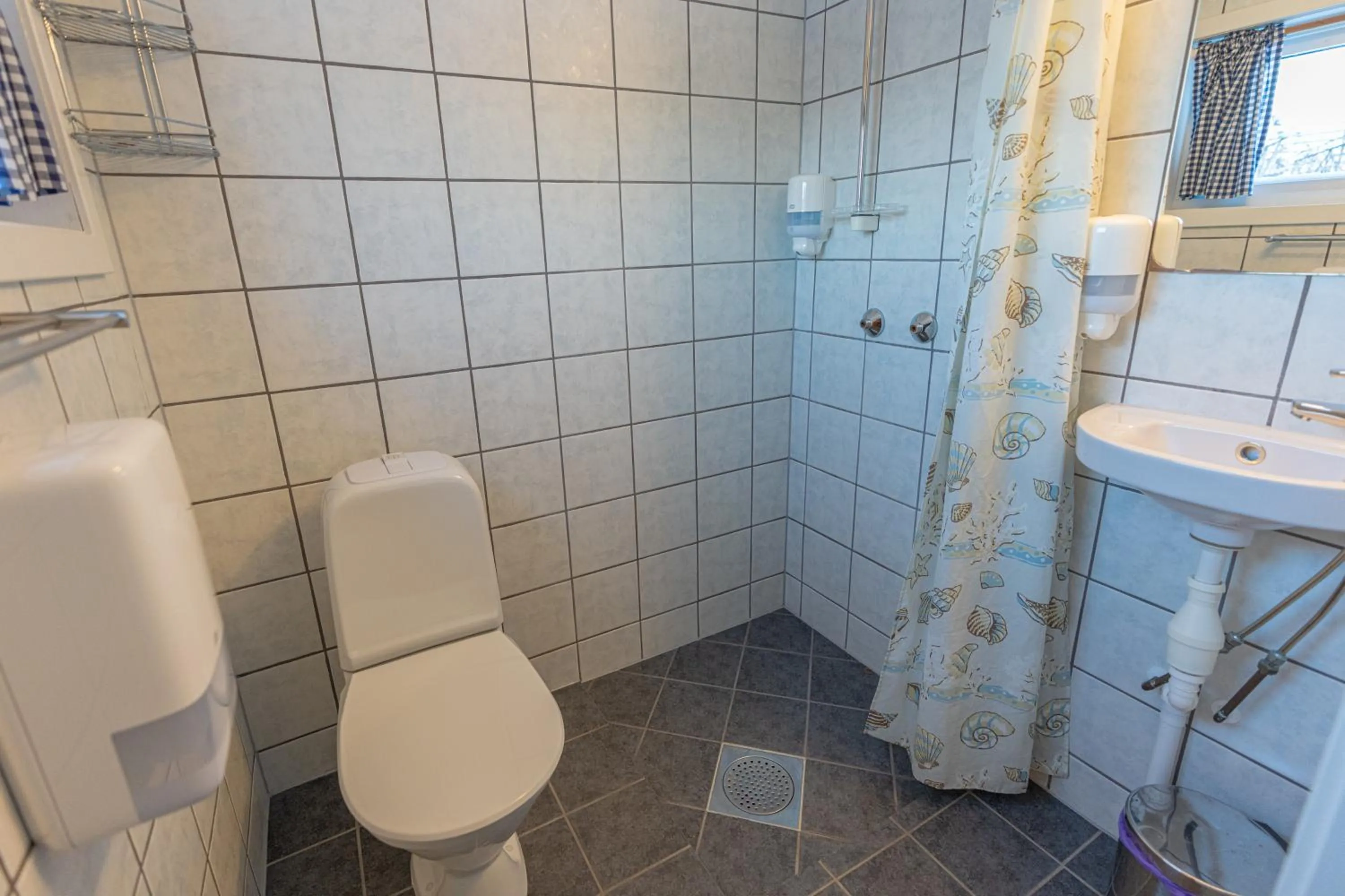 Bathroom in Henningsvær Rorbuer