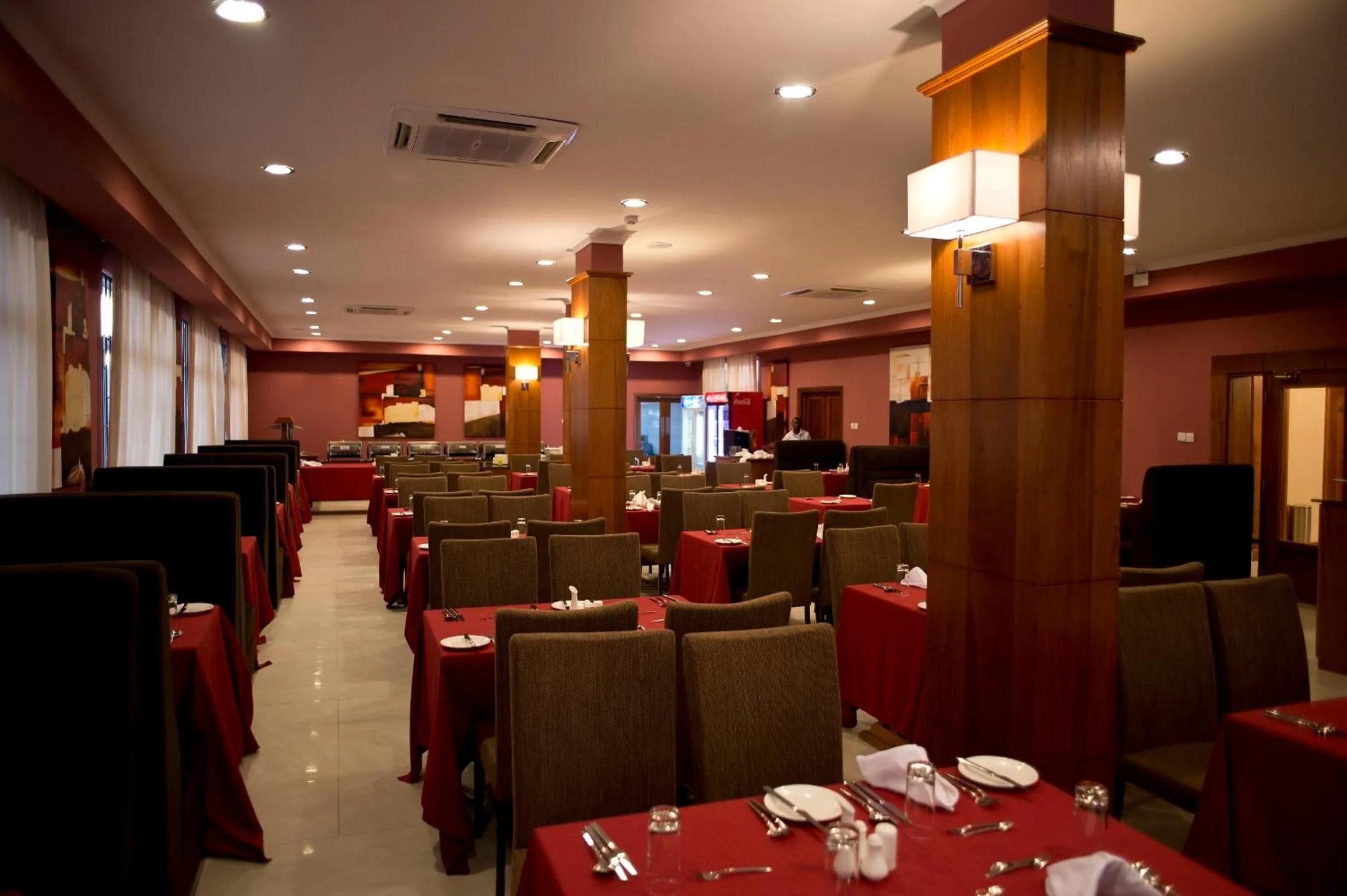 Restaurant/places to eat in Seascape Hotel