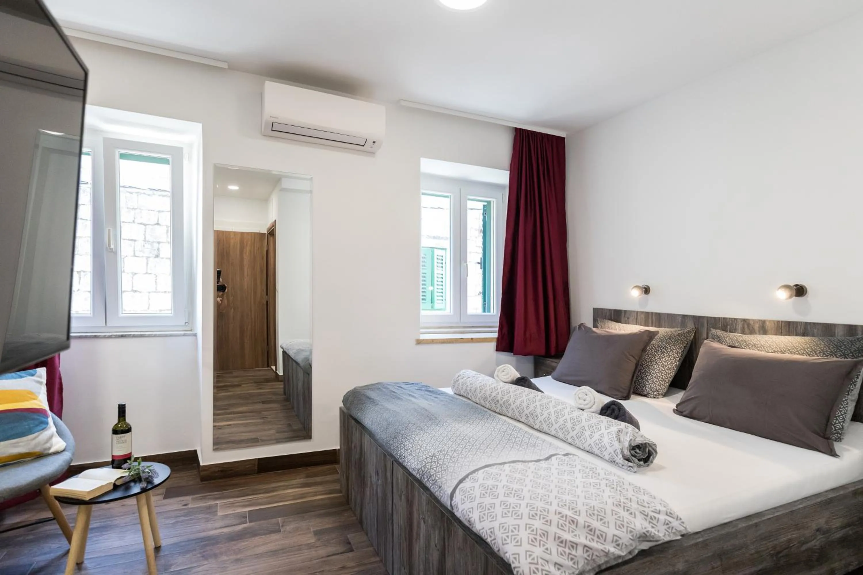 Apinelo Port Rooms