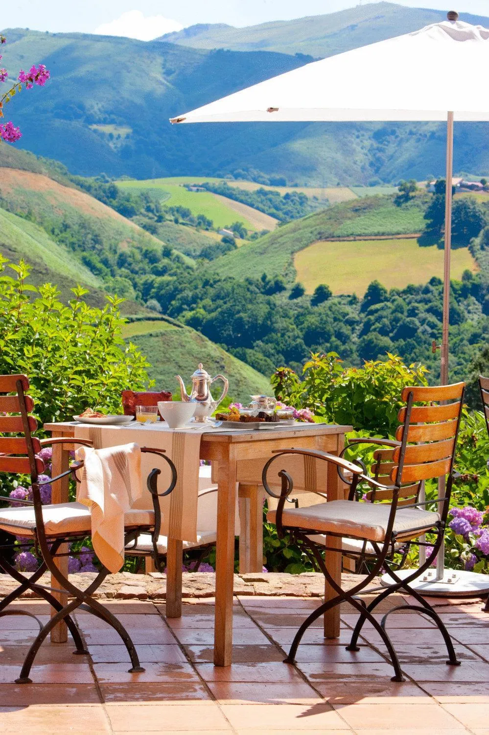 Restaurant/places to eat in Auberge Ostapé