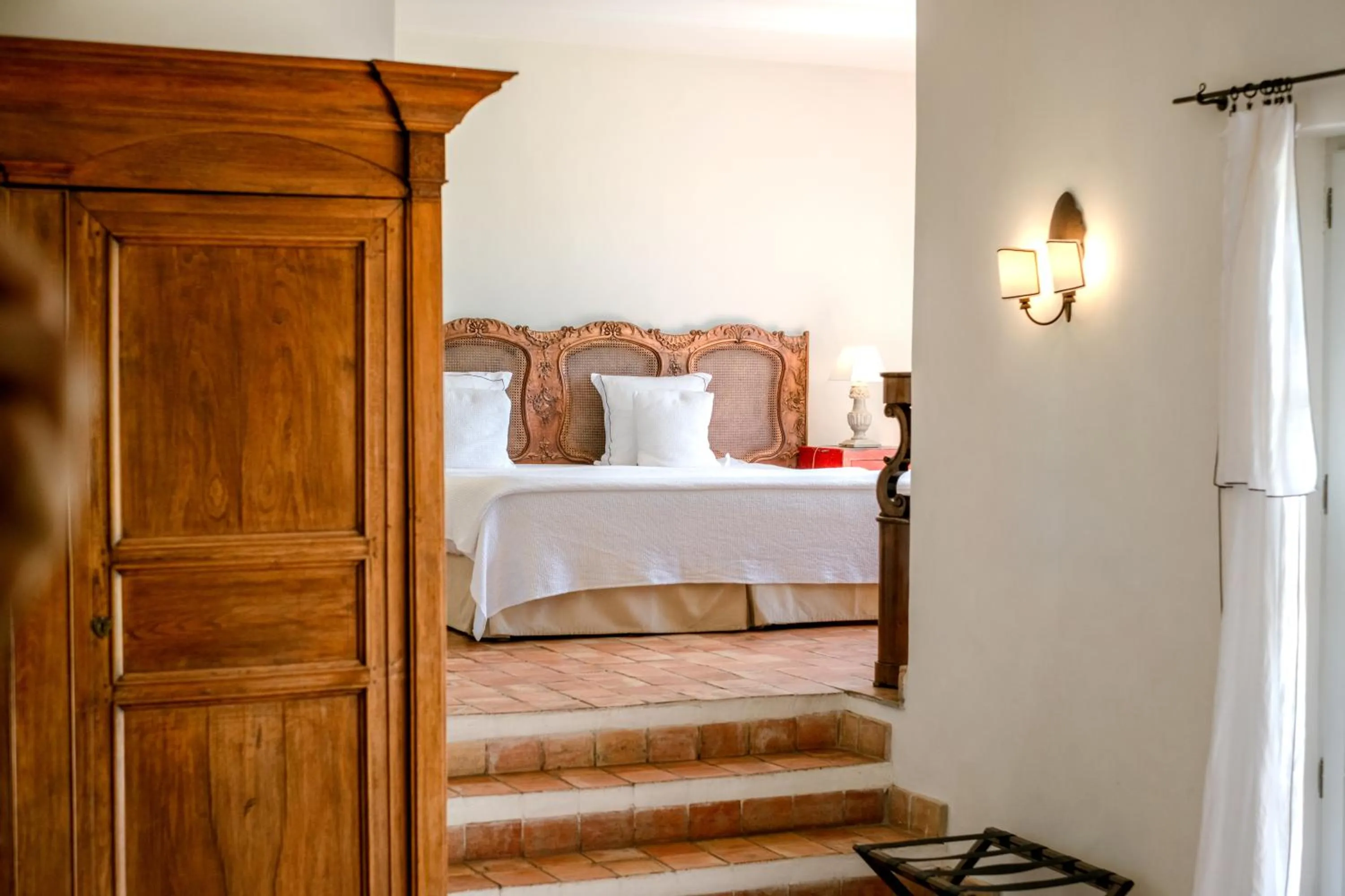 Bedroom, Bed in Auberge Ostapé