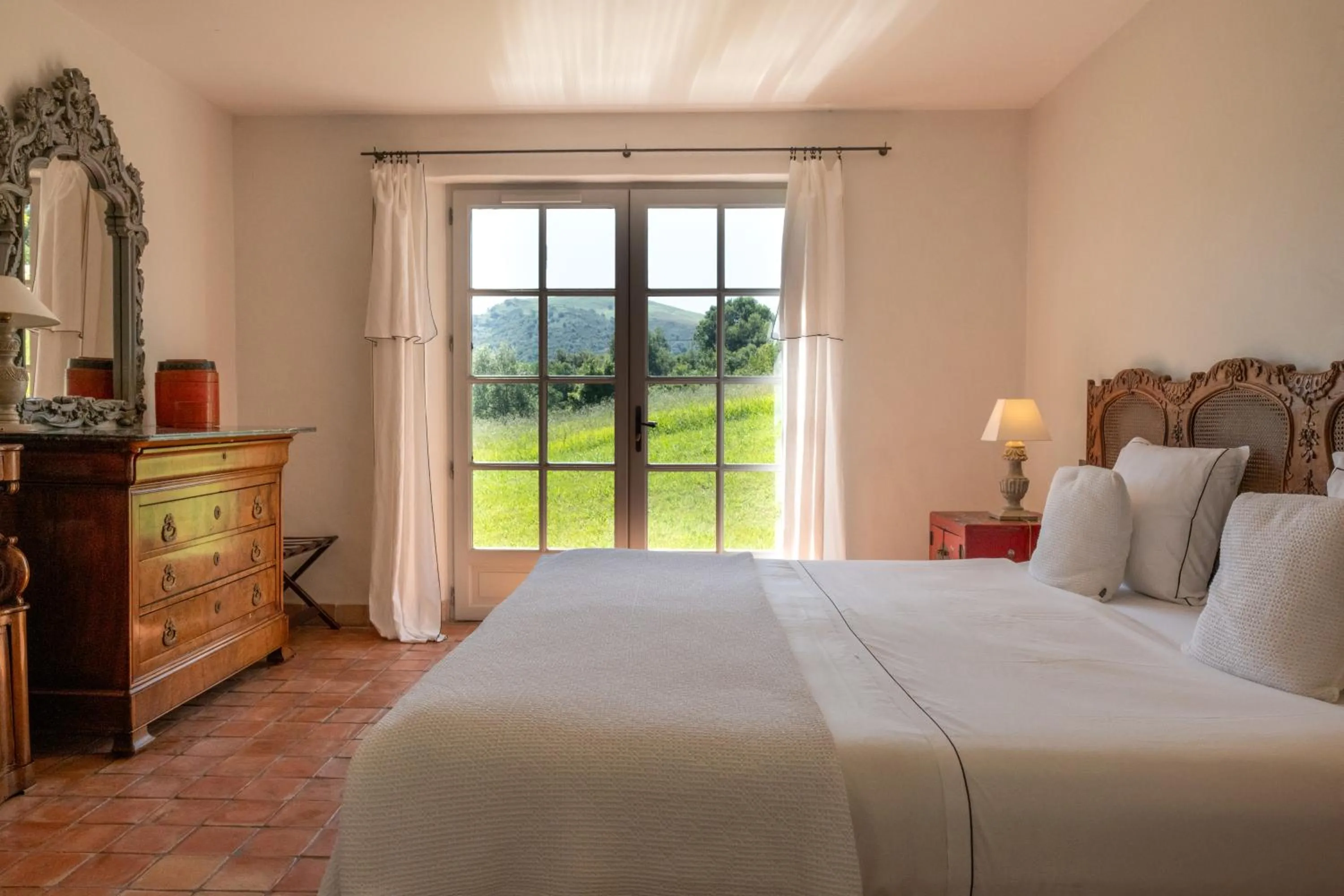 Bedroom, Bed in Auberge Ostapé