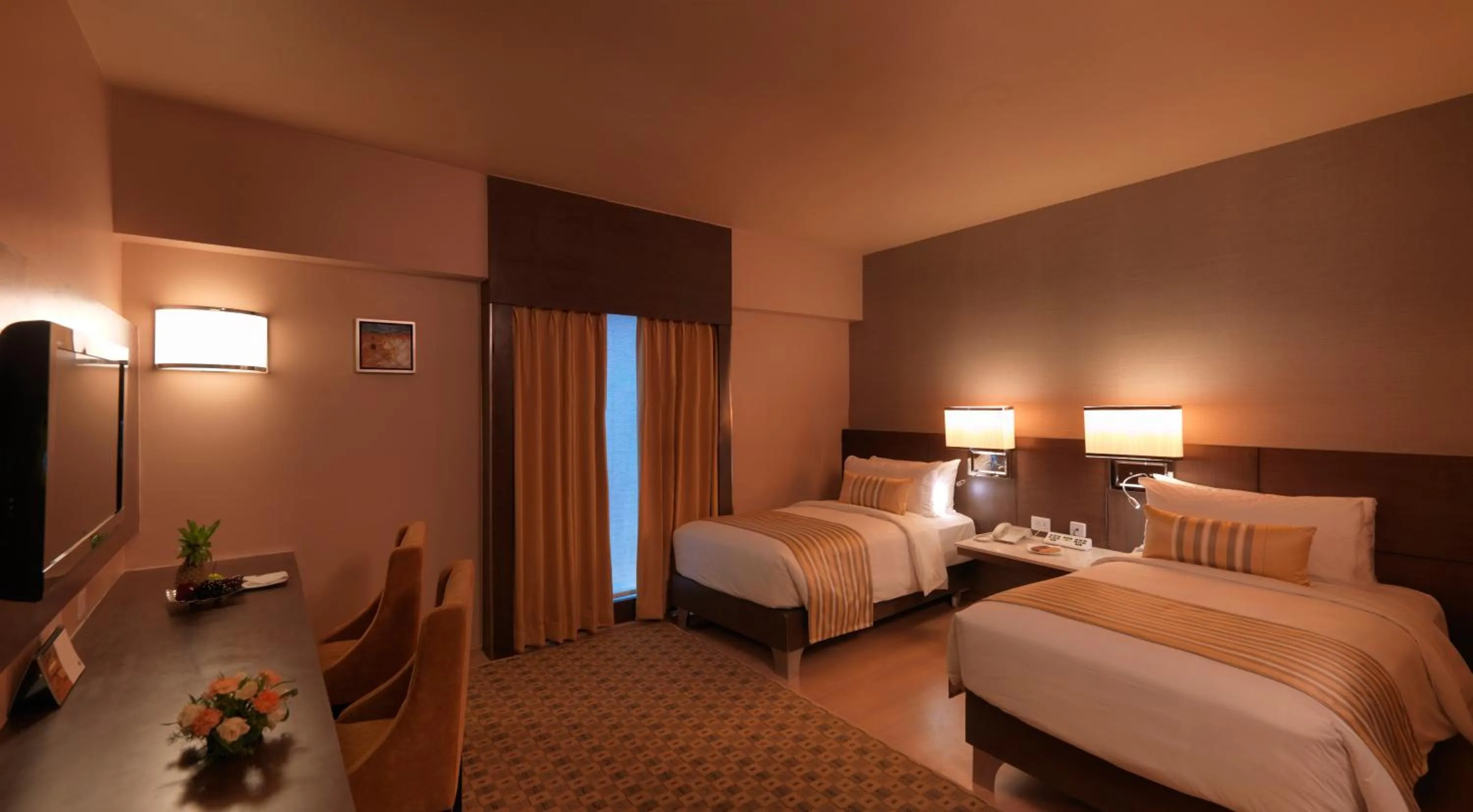 Photo of the whole room, Bed in The Quorum