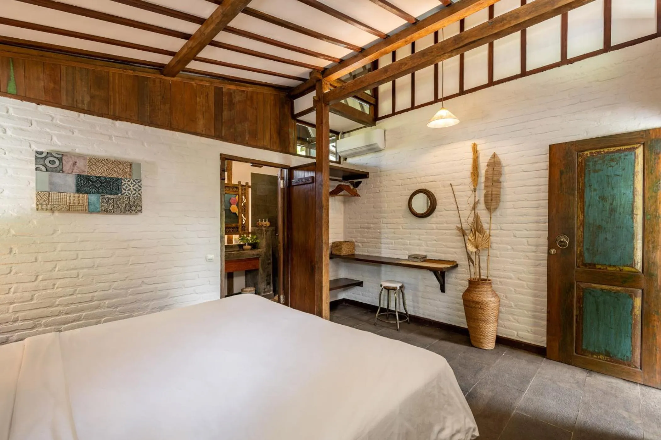 Bed in Rimba Villas Gili Air