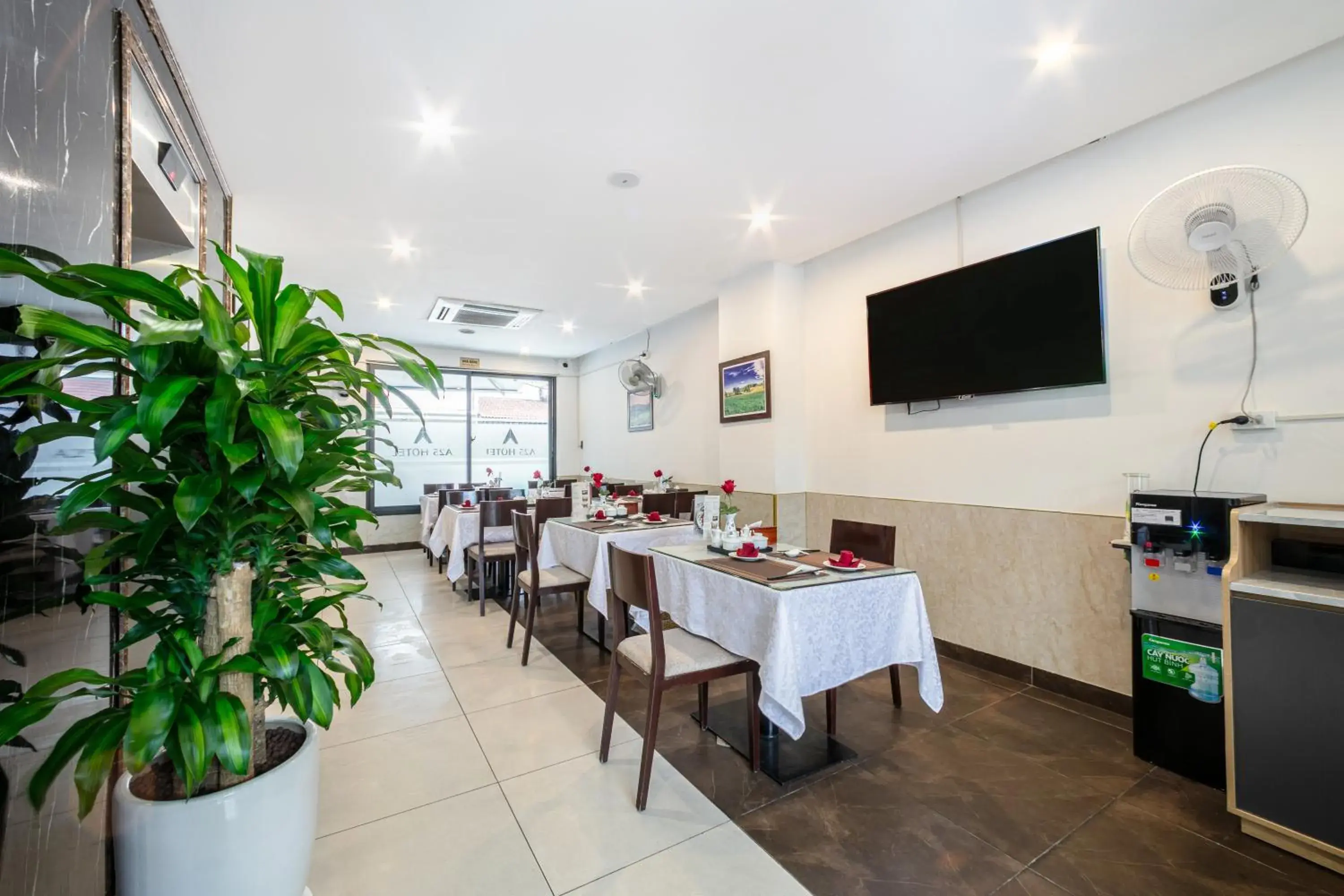 Restaurant/places to eat in A25 Hotel - 66 Trần Thái Tông Restaurant/places to eat in A25 Hotel - 66 Trần Thái Tông