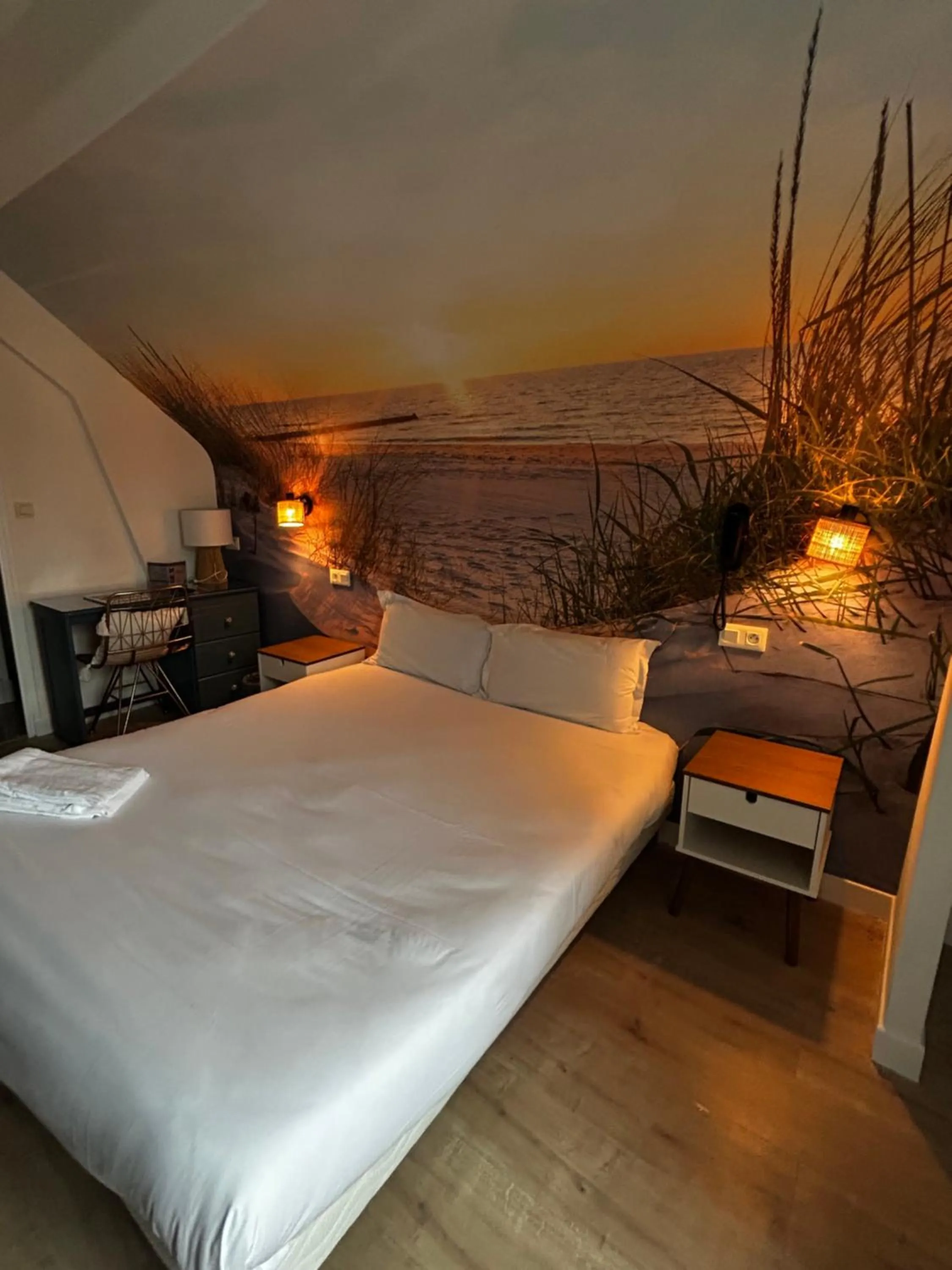 Photo of the whole room, Bed in Hotel Eden