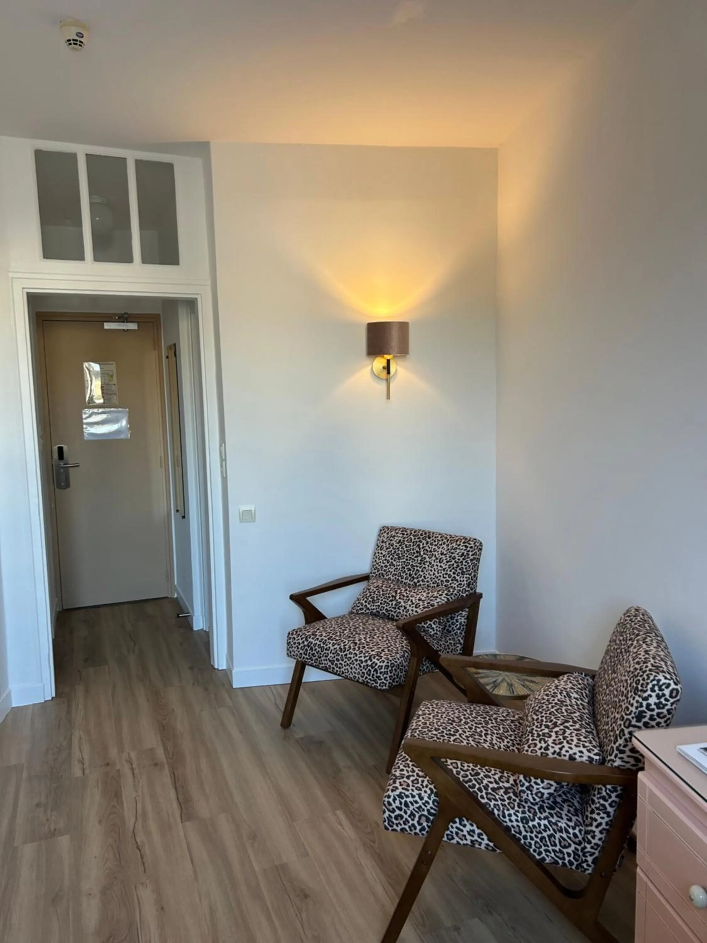 Photo of the whole room in Hotel Eden