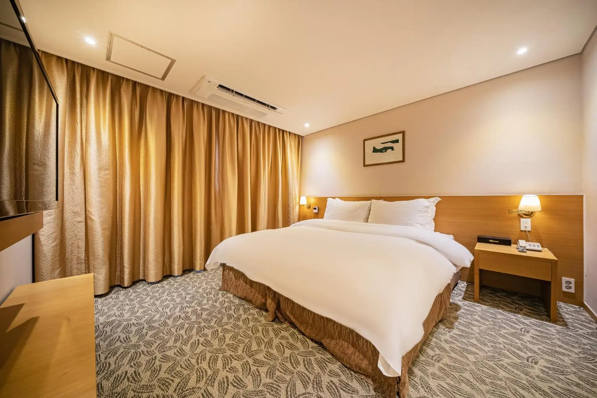 Bed in Benikea Hotel Bizinn Bed in Benikea Hotel Bizinn