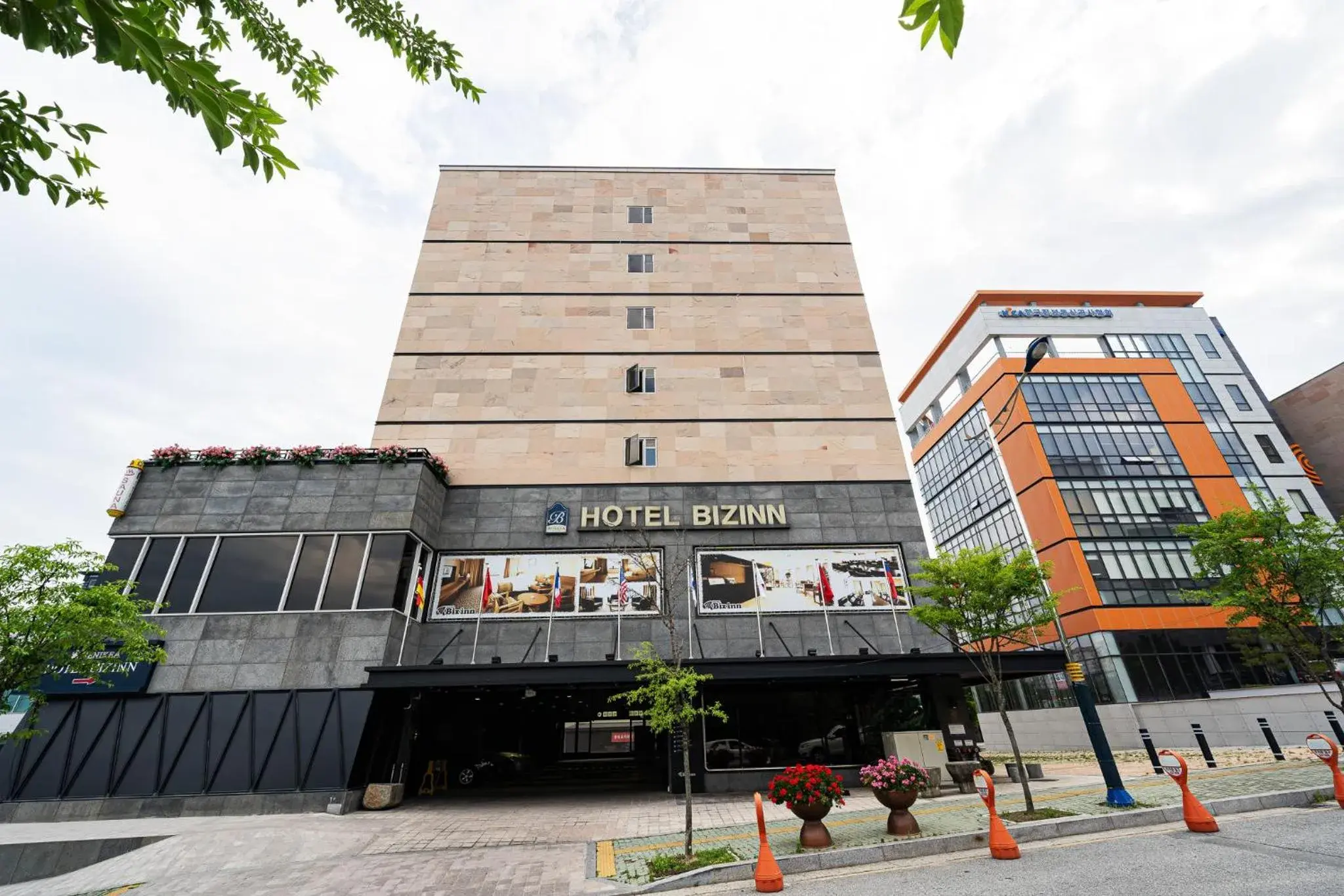 Property building in Benikea Hotel Bizinn Property building in Benikea Hotel Bizinn