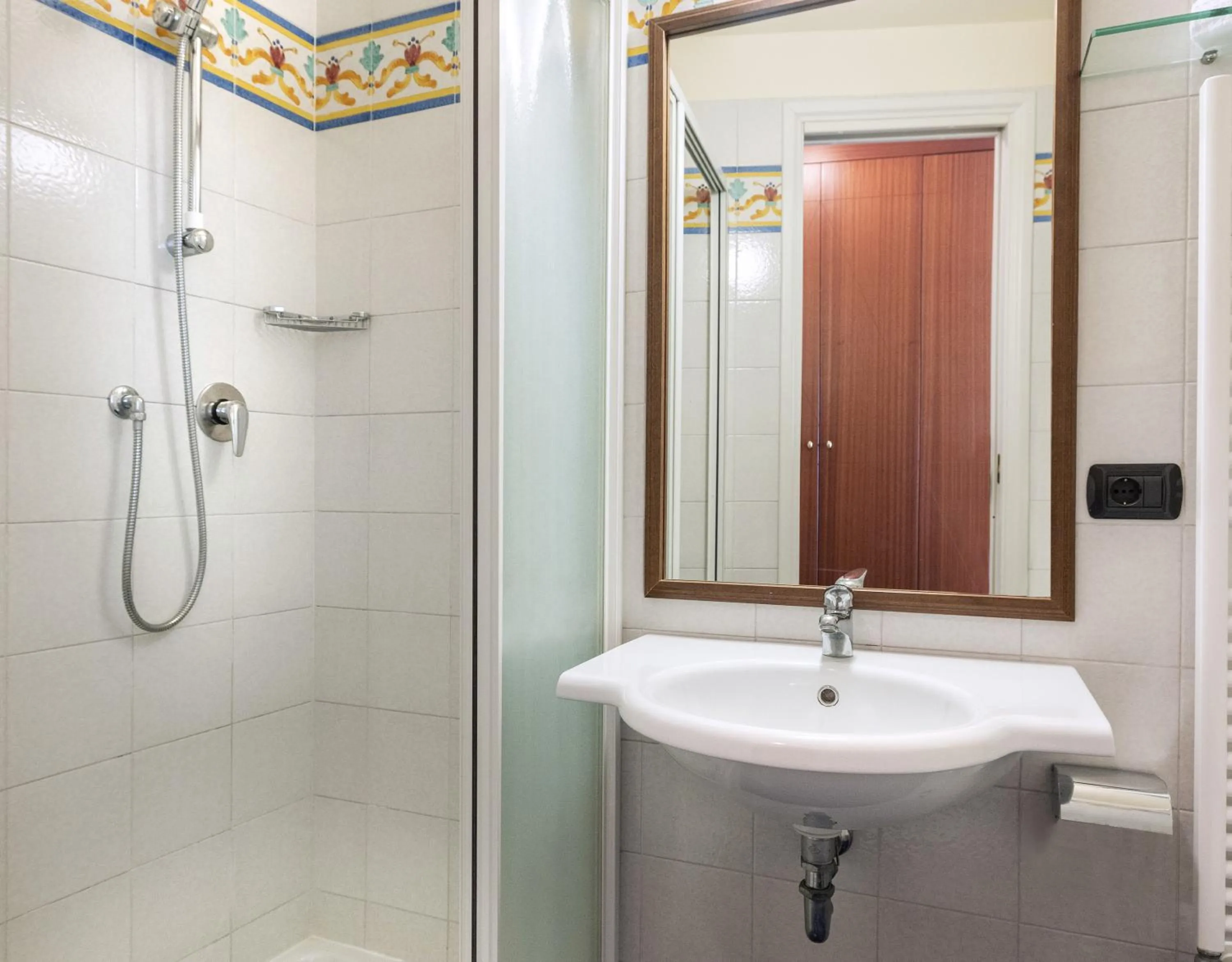 Shower in Hotel Bellevue Beach - sul mare