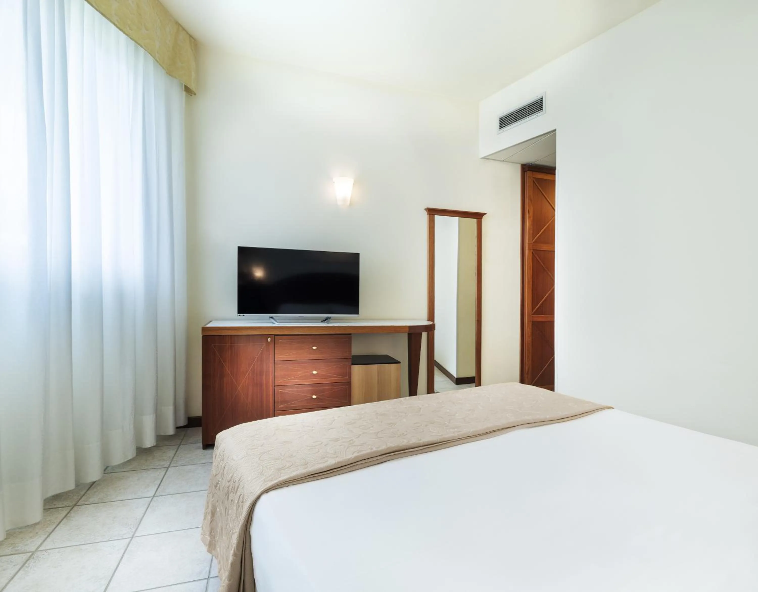 Bed in Hotel Bellevue Beach - sul mare