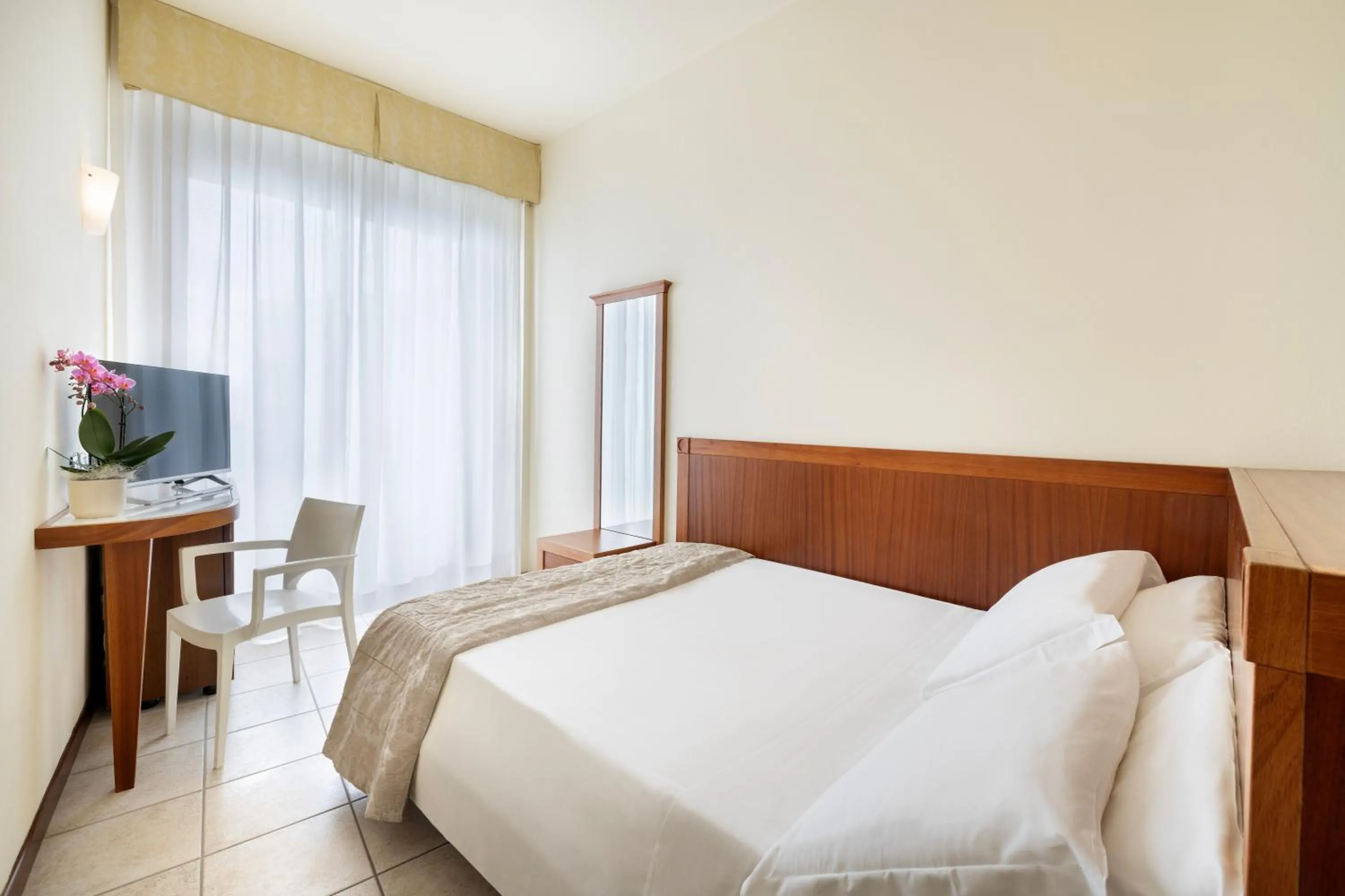 Bed in Hotel Bellevue Beach - sul mare