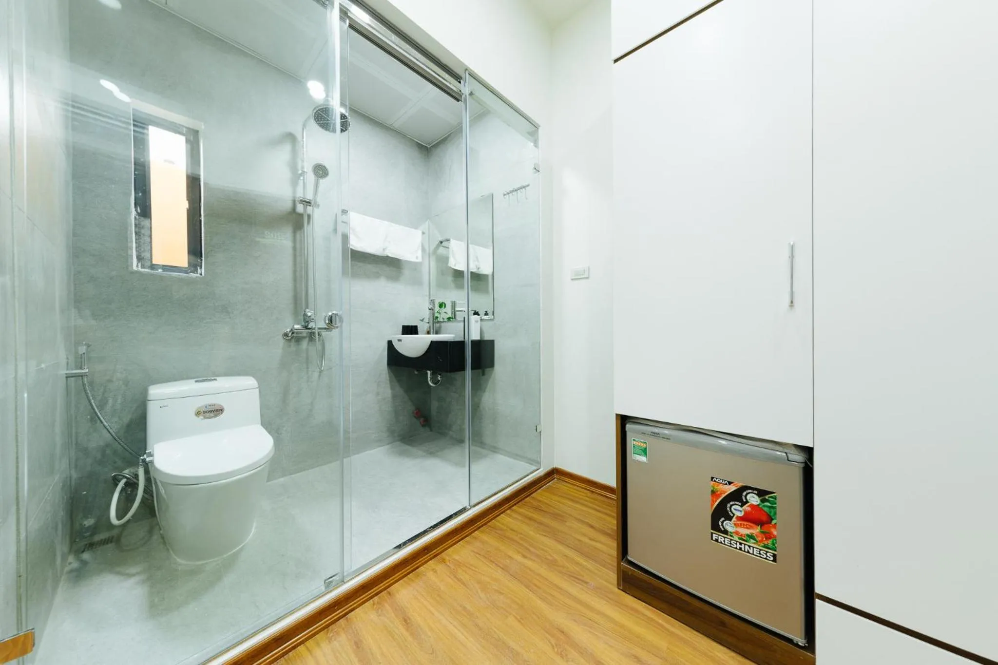 Shower in Hi Home Residences Ba Dinh