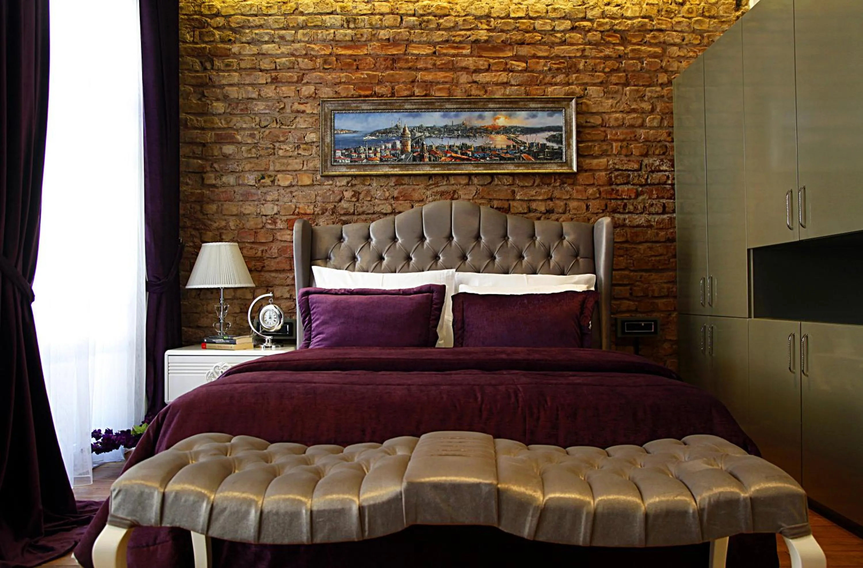 Bed in Frida Suites