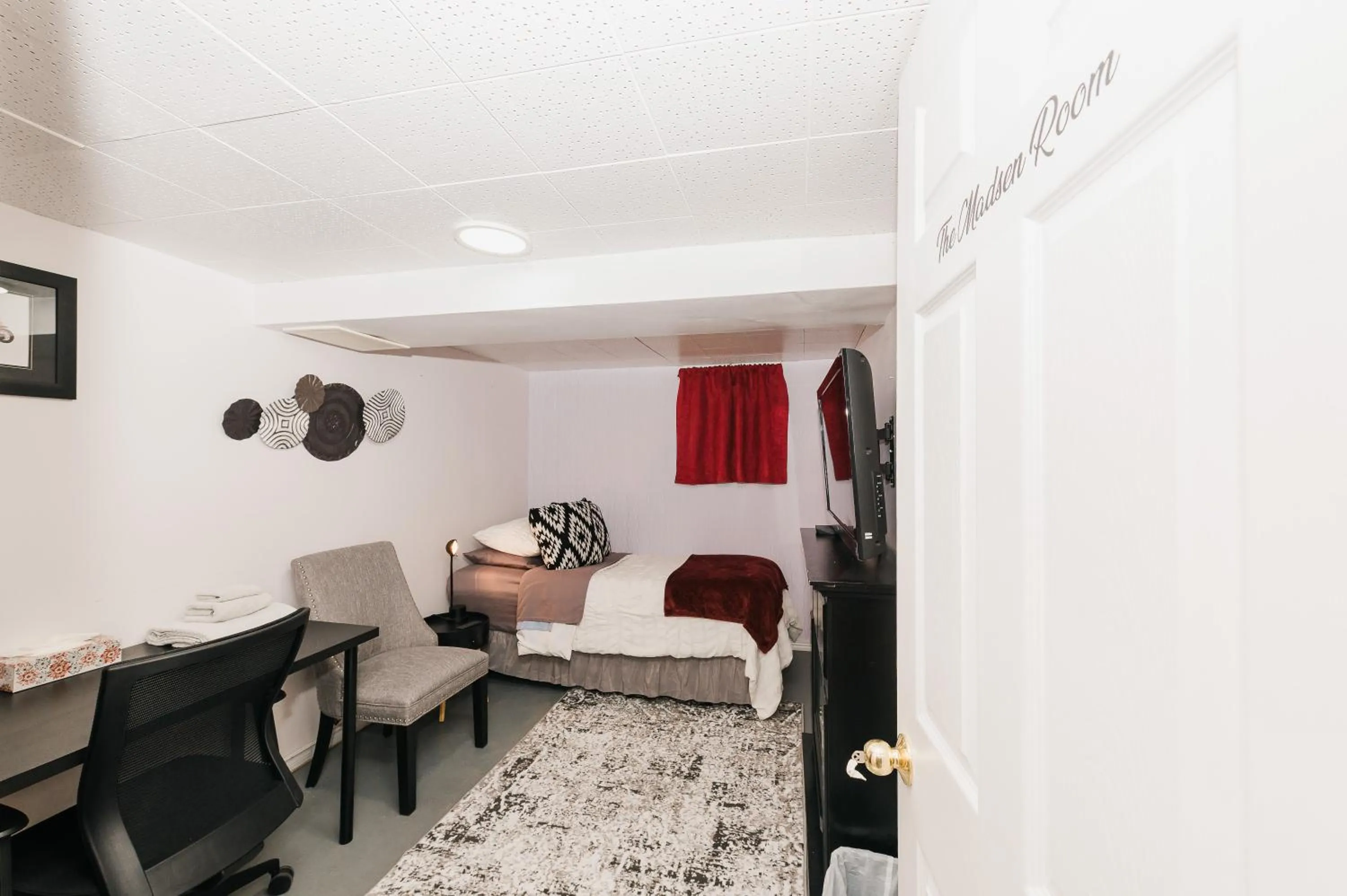 Photo of the whole room in Quaint & Cozy Accommodation