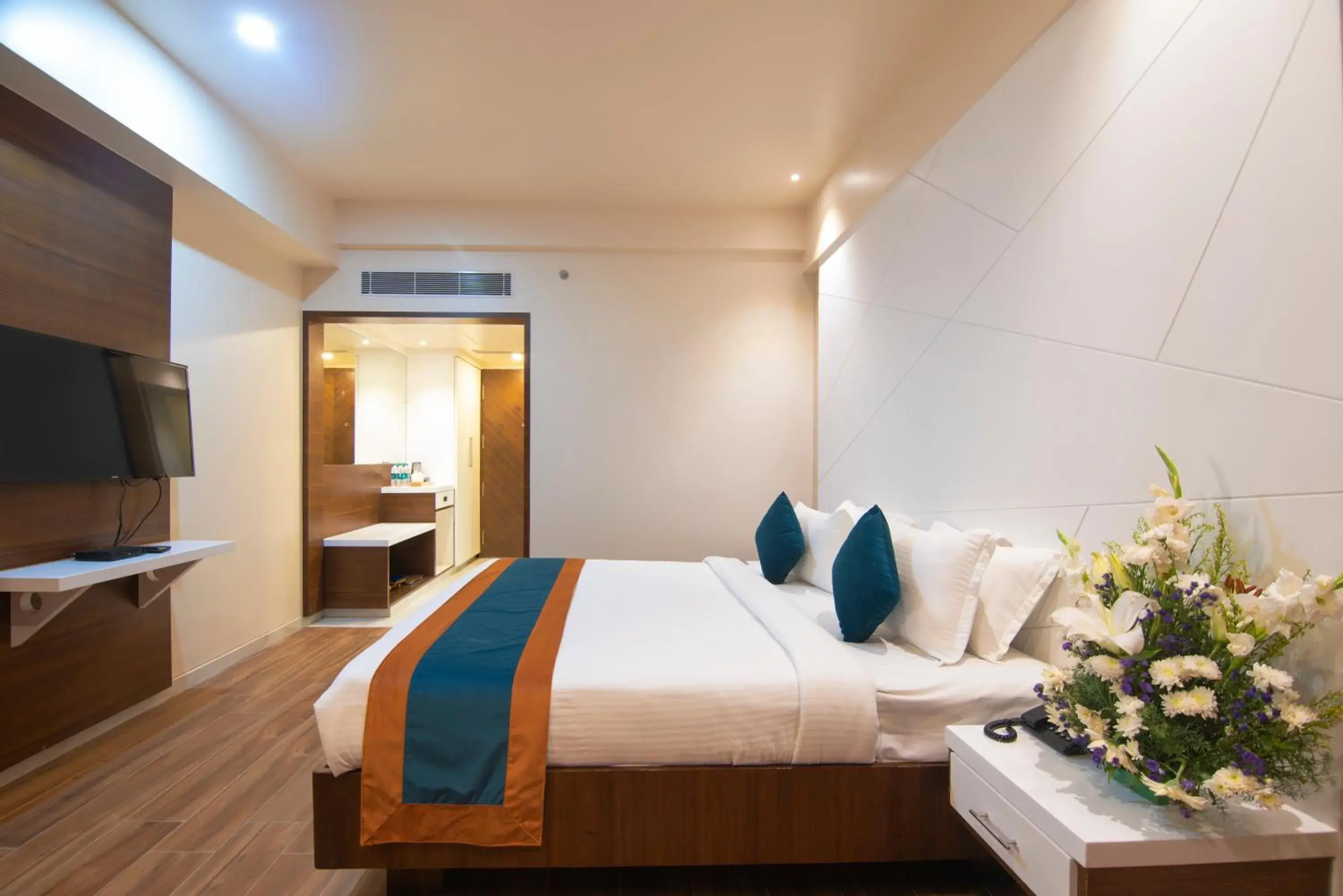 Double or Twin Room - single occupancy in Zion - A Luxurious Hotel Double or Twin Room - single occupancy in Zion - A Luxurious Hotel