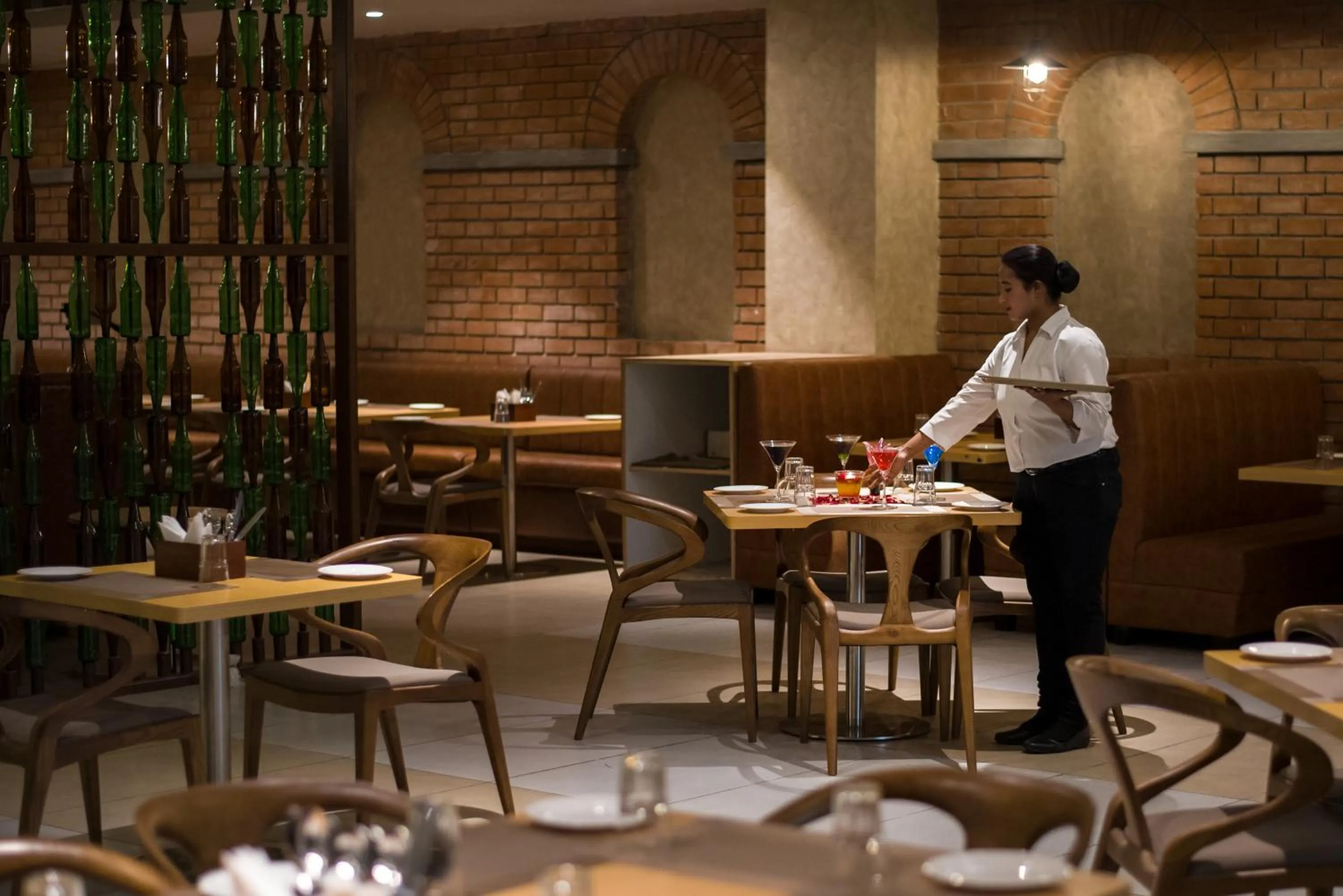 Restaurant/places to eat in Zion - A Luxurious Hotel