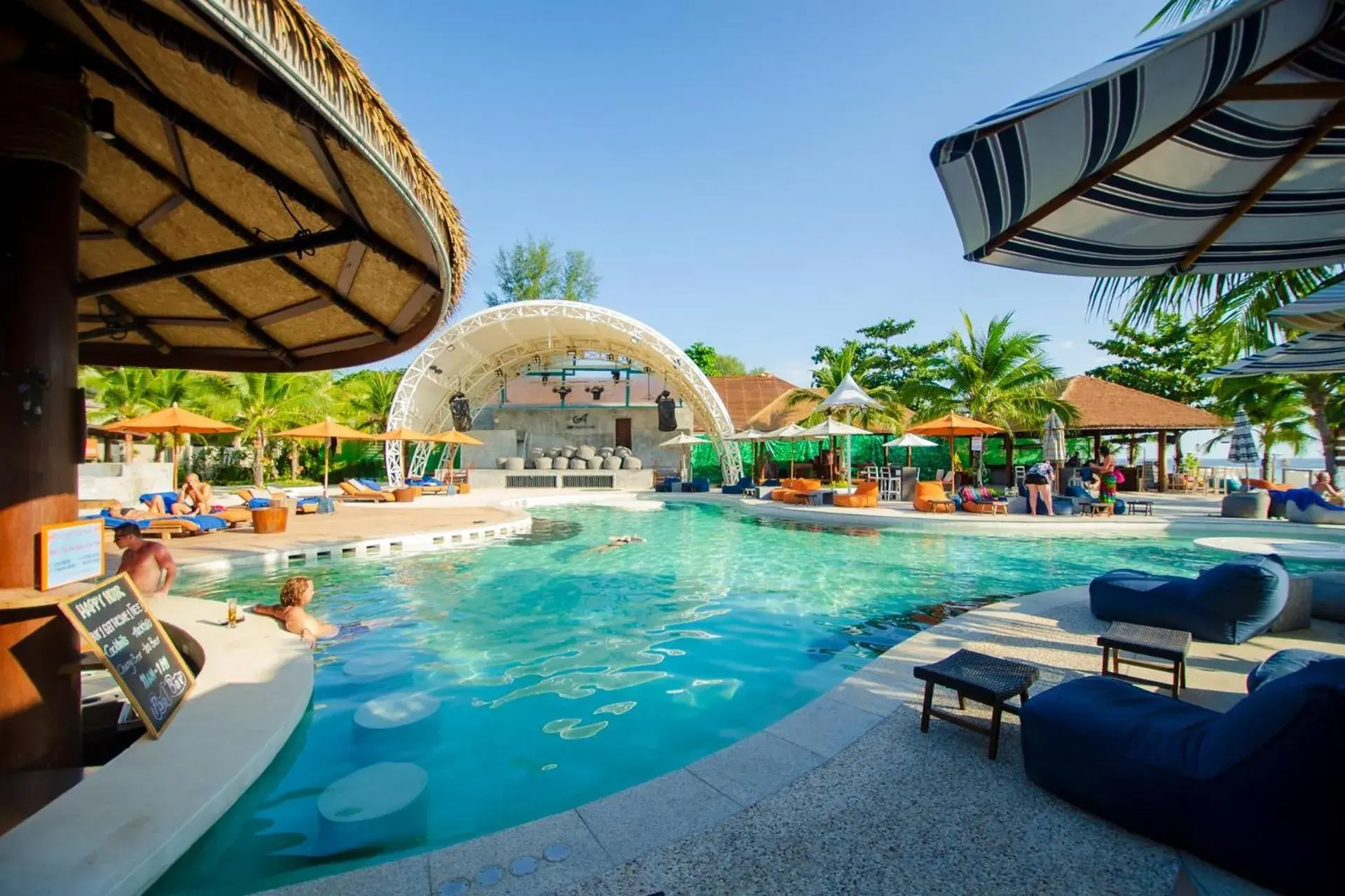 Lounge or bar in Ananya Lipe Resort Lounge or bar in Ananya Lipe Resort