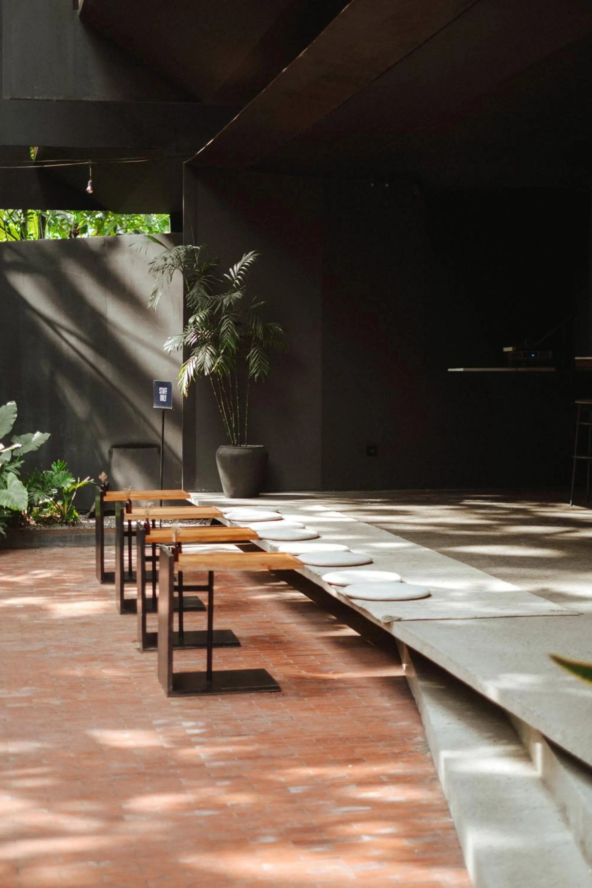 Restaurant/places to eat in Titik Dua