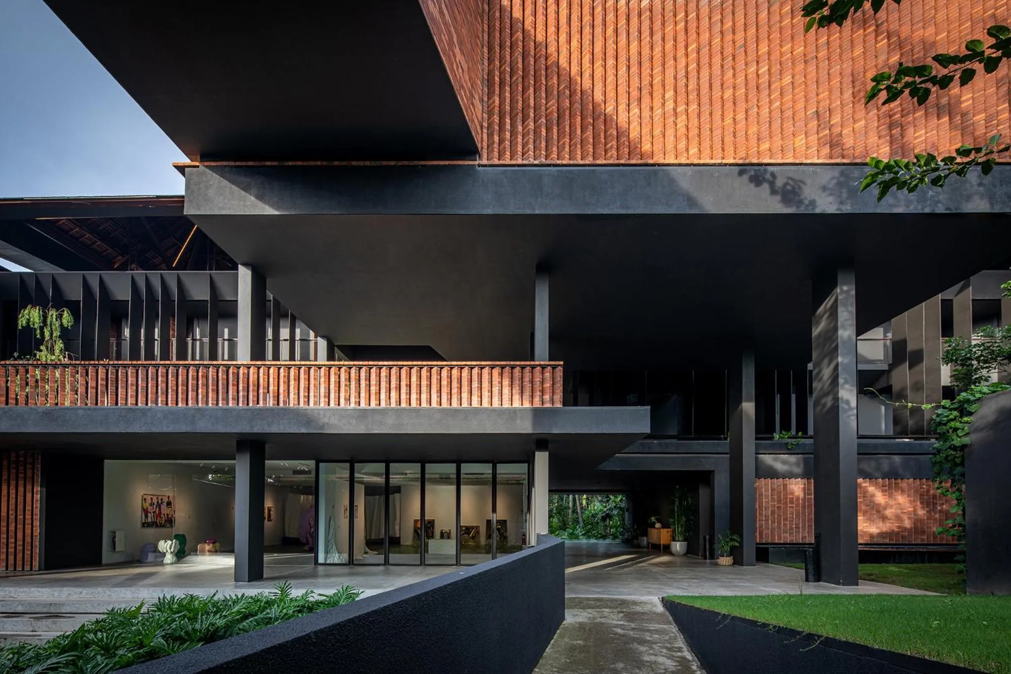 Property building in Titik Dua