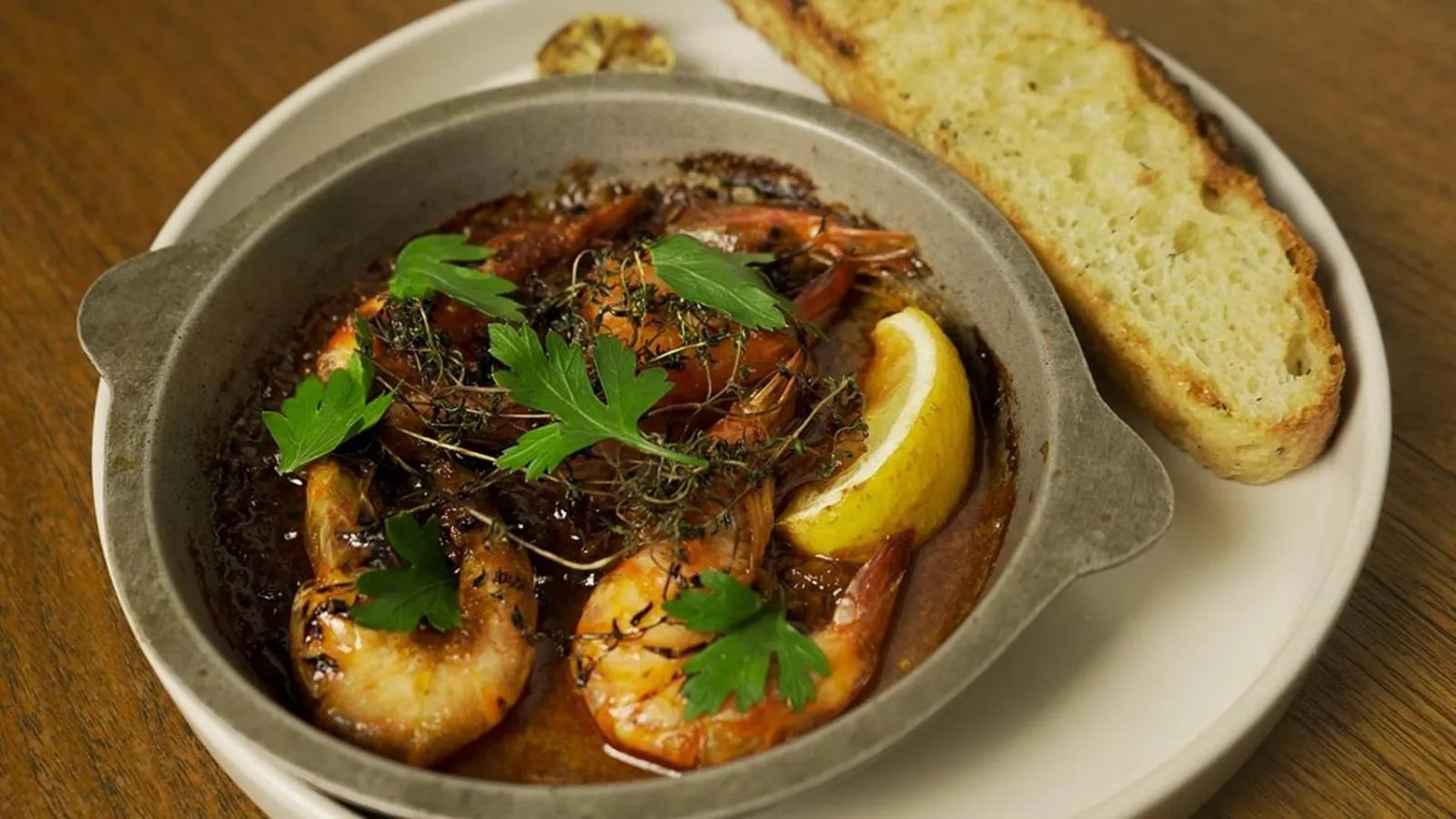 Restaurant/places to eat in Titik Dua