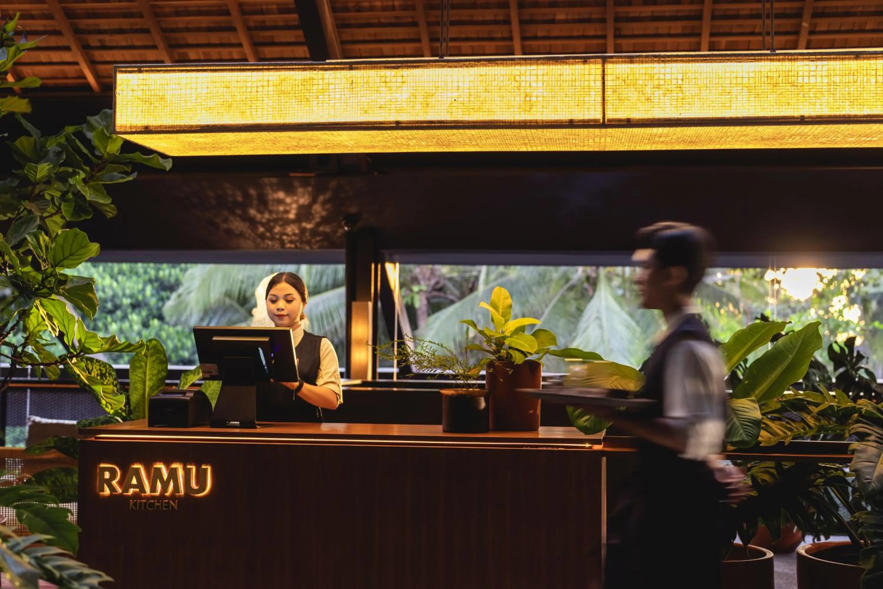 Restaurant/places to eat in Titik Dua