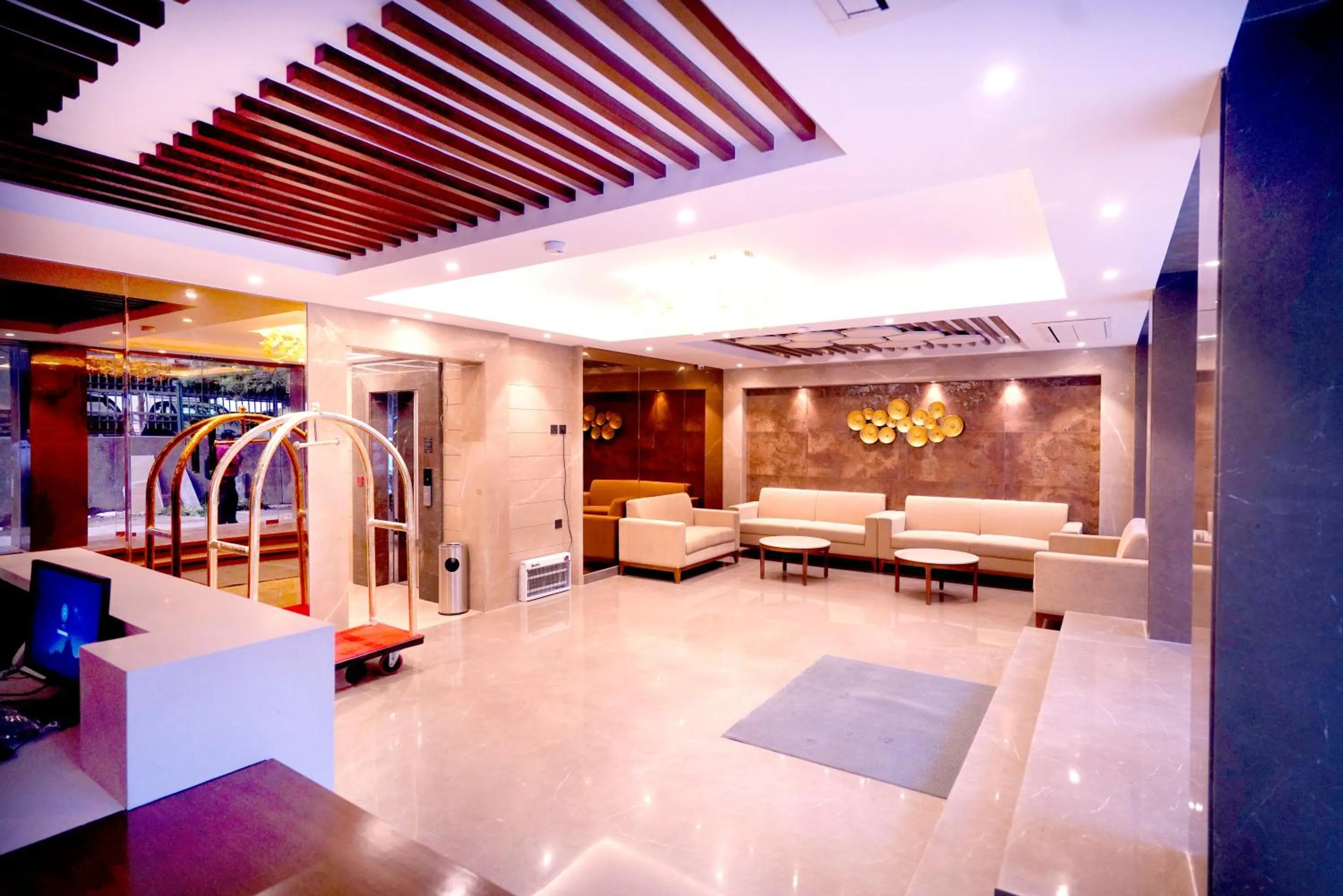 Lobby or reception in Hotel City Pride - City Centre, with Free Airport Pickup