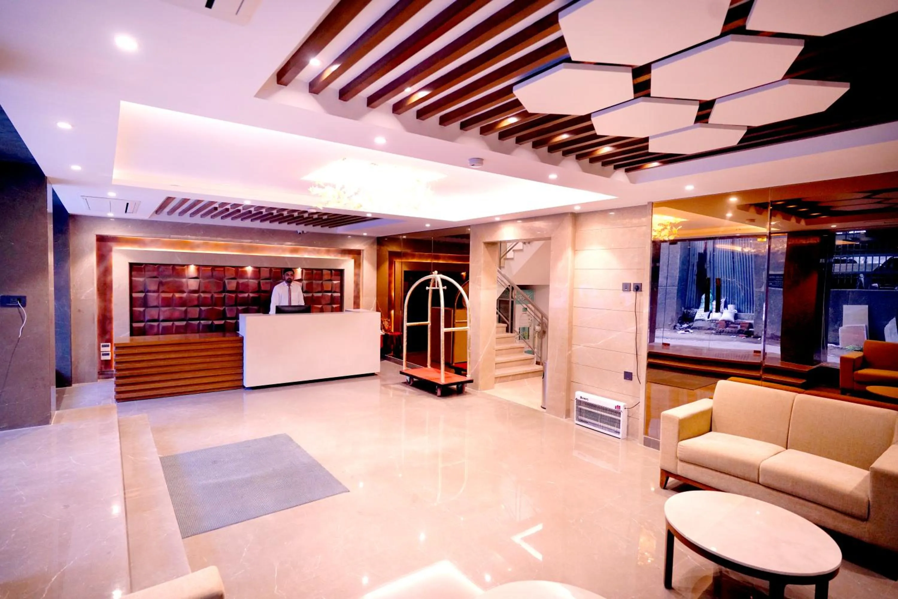 Lobby or reception in Hotel City Pride - City Centre, with Free Airport Pickup