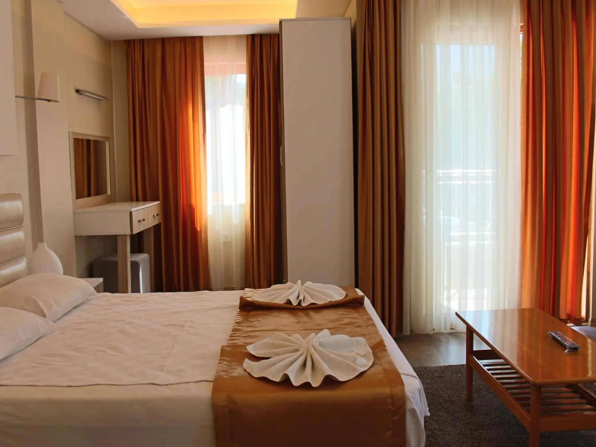 Bed in Arya Otel