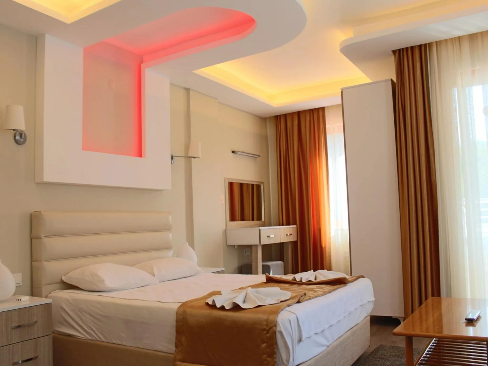 Bed in Arya Otel