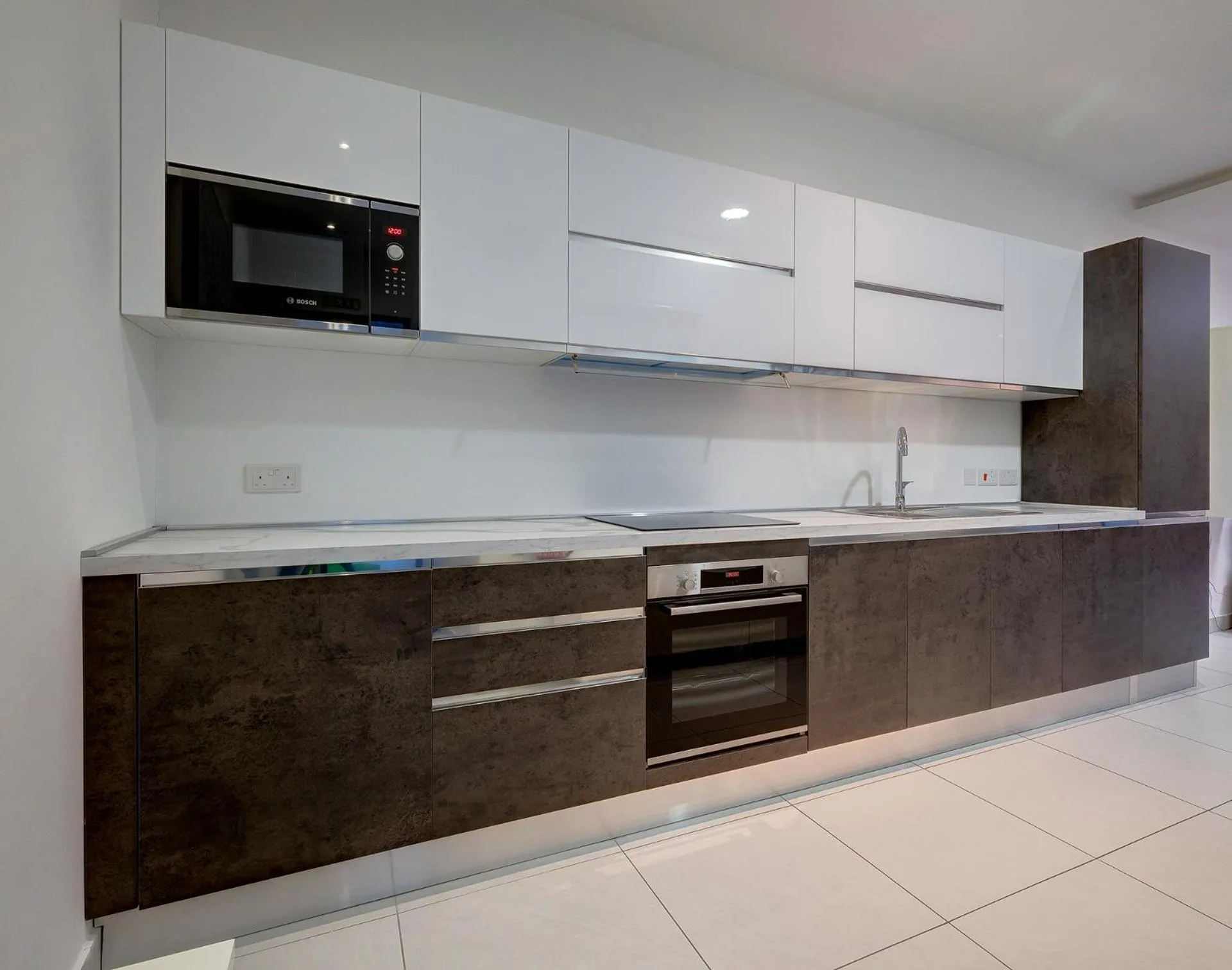 Idyllic Apartment just off the Promenade