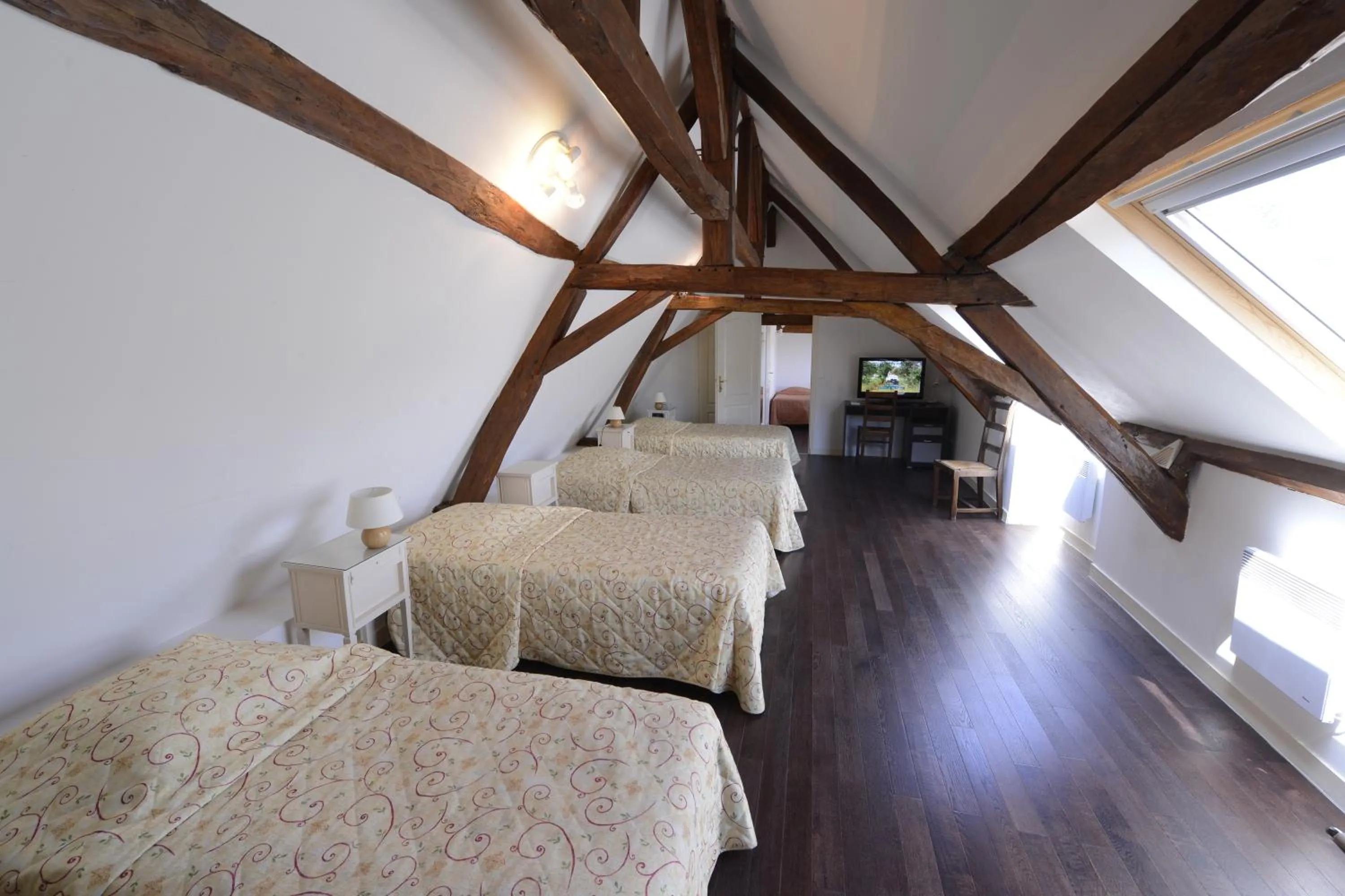 Day, Bed in The Originals City, Hôtel Le Cheval Rouge, Tours Ouest